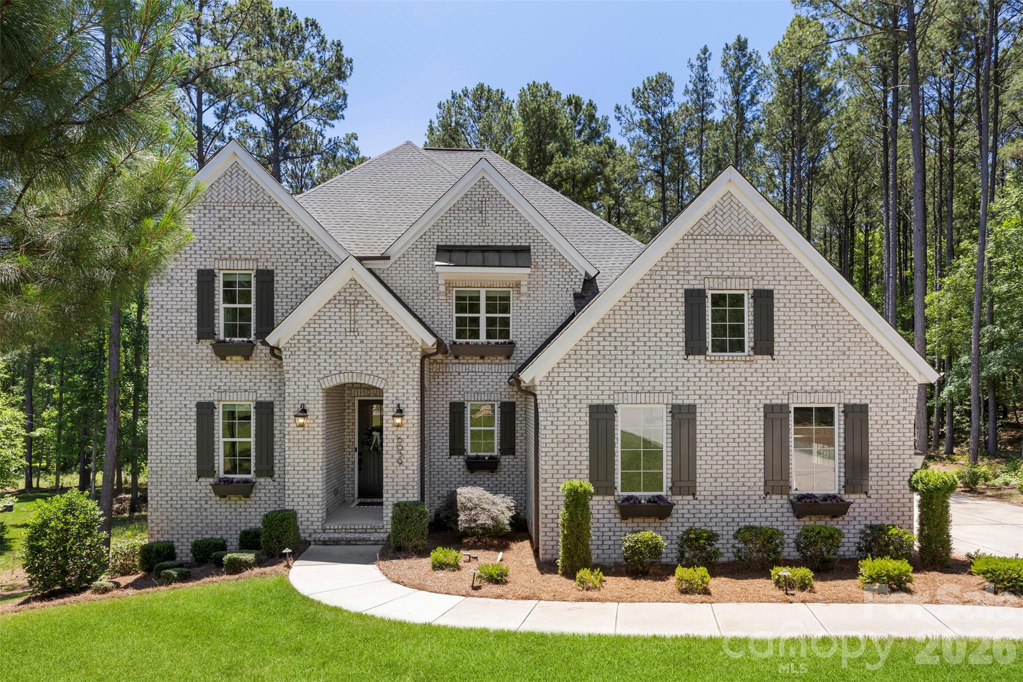 6039 Chimney Bluff Road Property Photo 1
