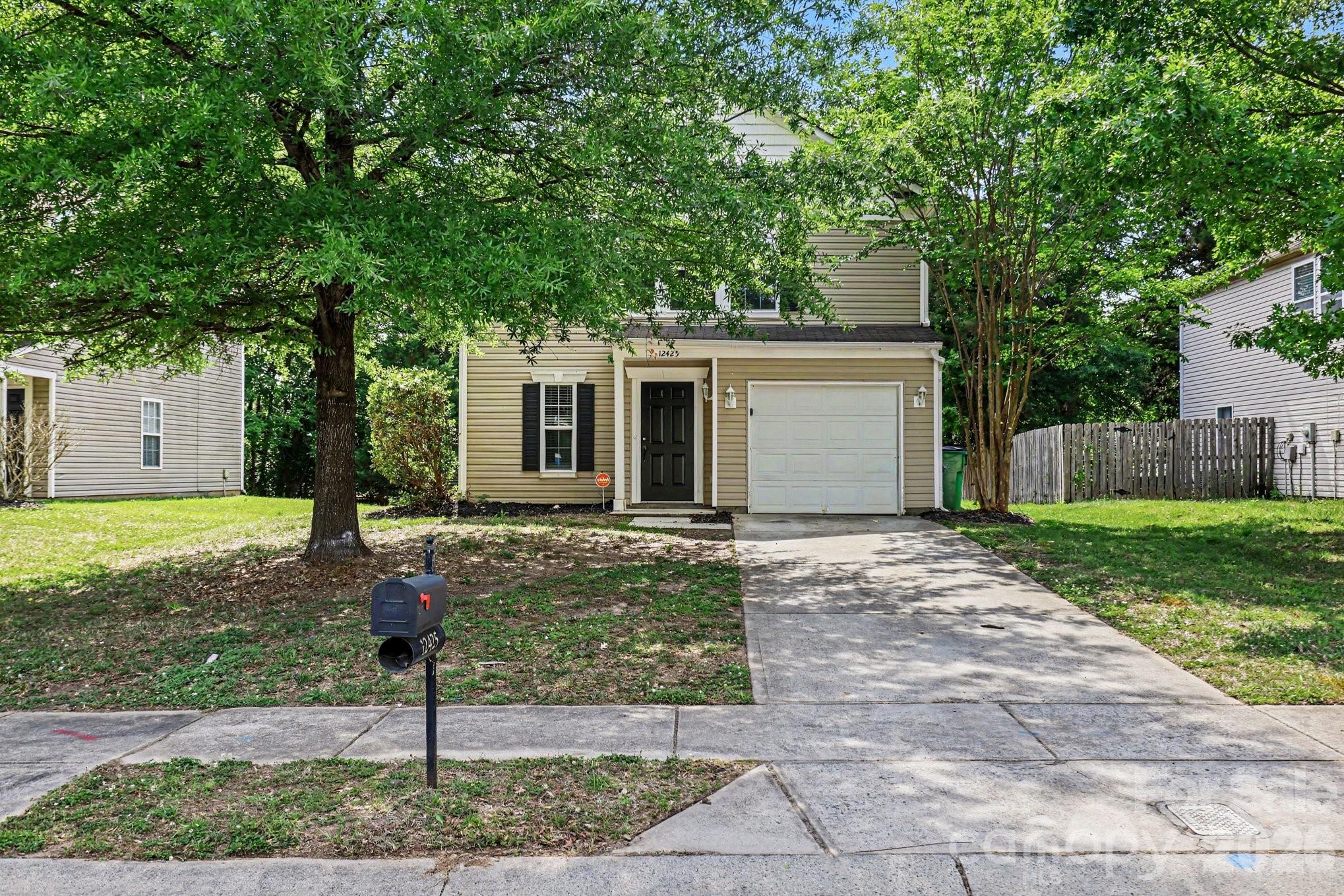 12425 Stowe Acres Drive Property Photo 1