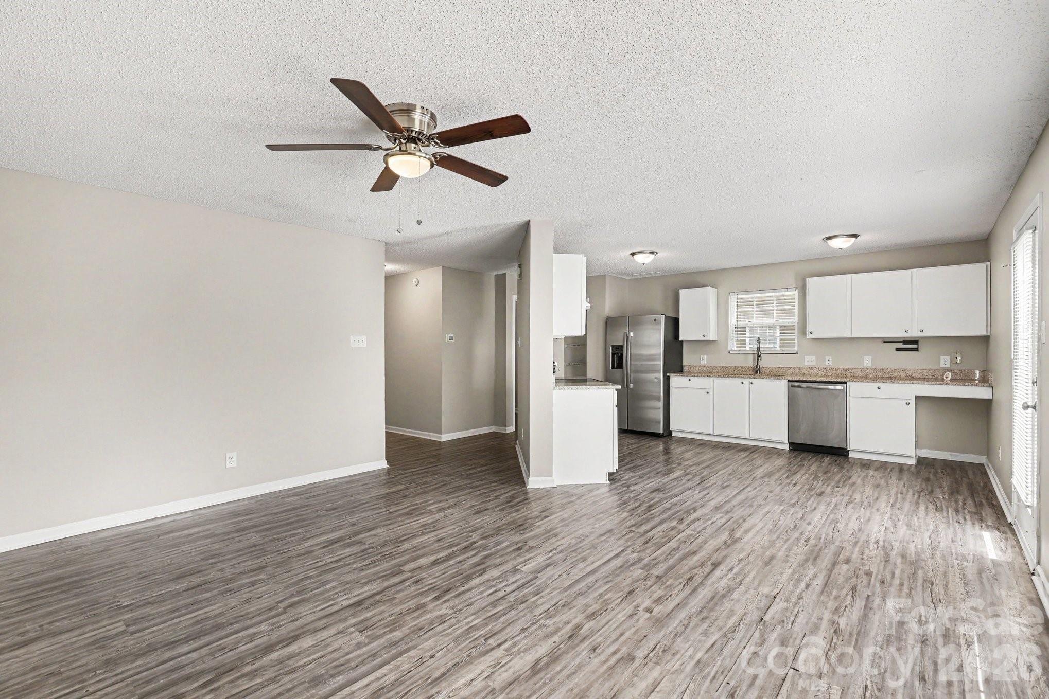12425 Stowe Acres Drive Property Photo 4