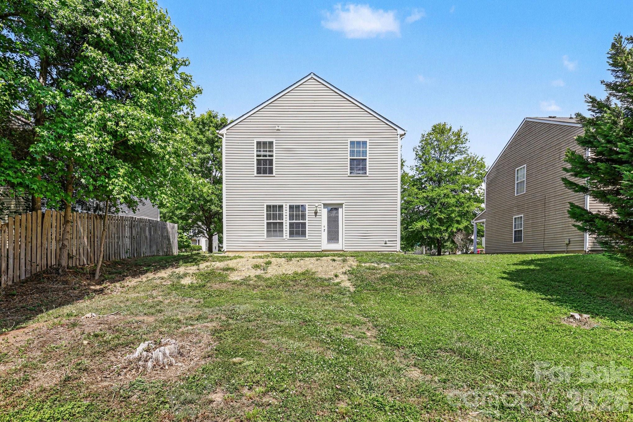 12425 Stowe Acres Drive Property Photo 16