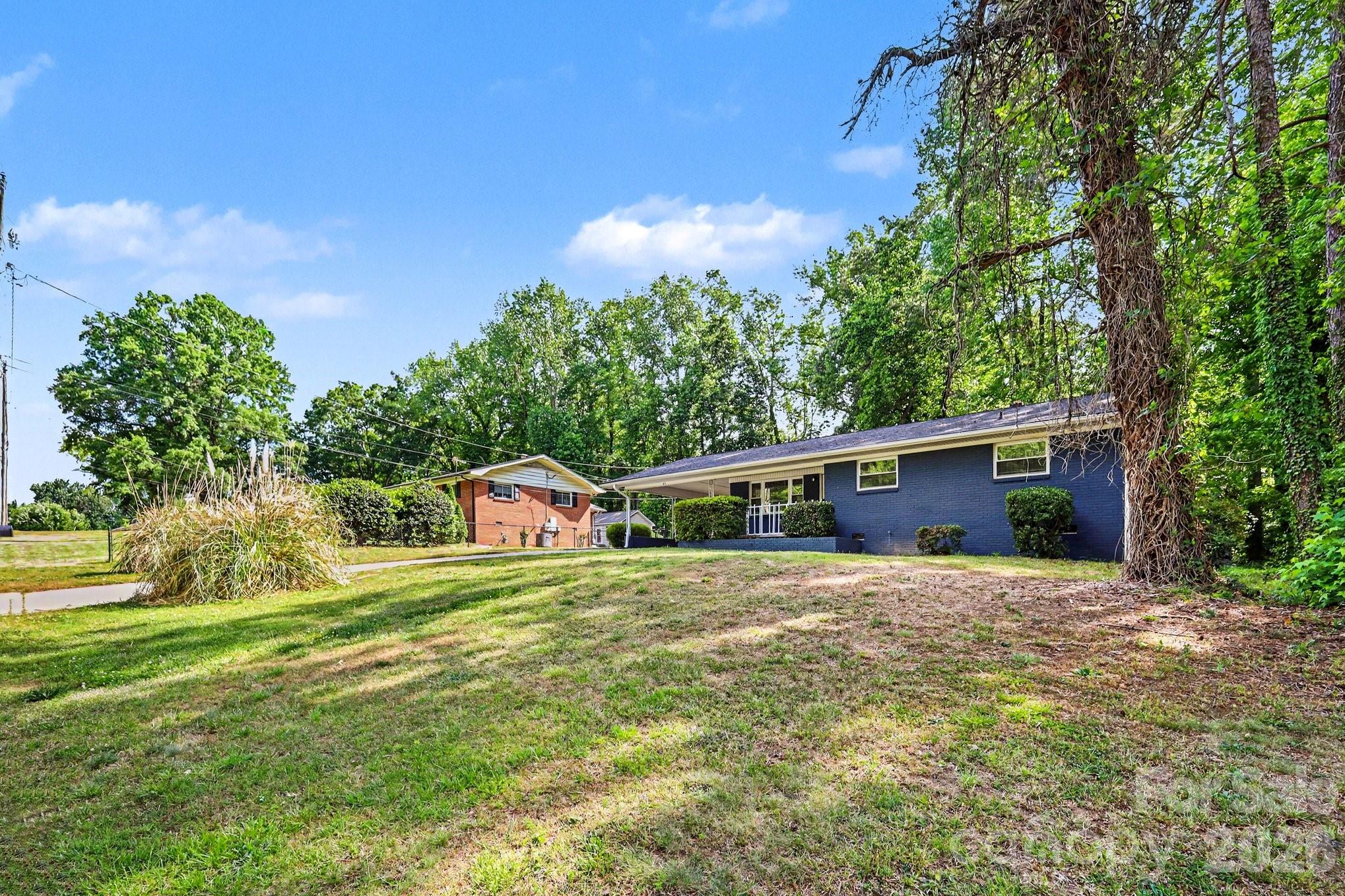 676 Sedgefield Street Property Photo 2