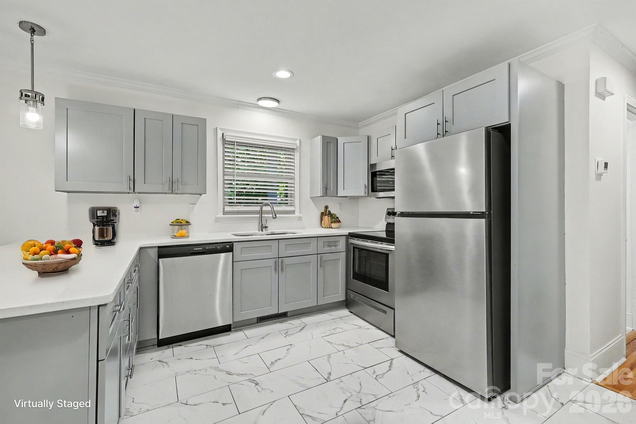 676 Sedgefield Street Property Photo 10