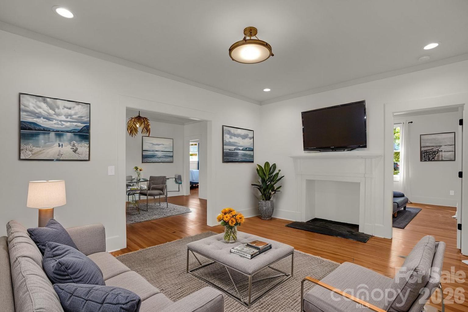 2418 Clark Street Property Photo 7