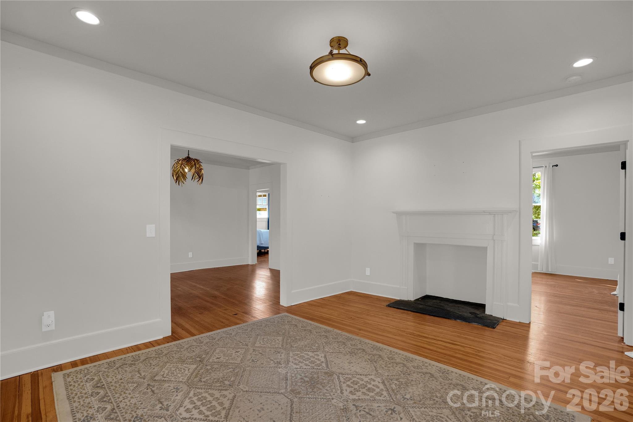 2418 Clark Street Property Photo 9