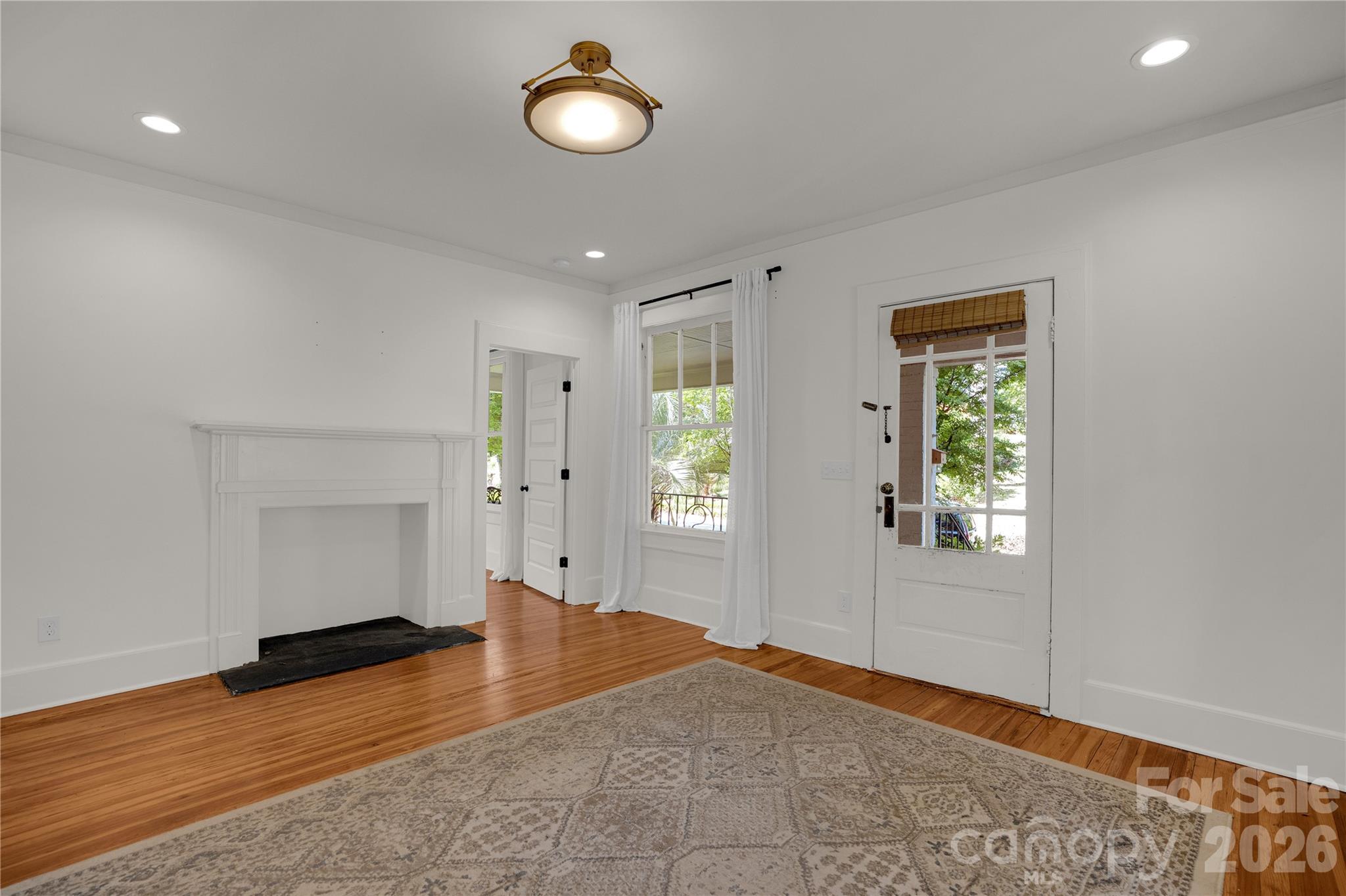 2418 Clark Street Property Photo 10