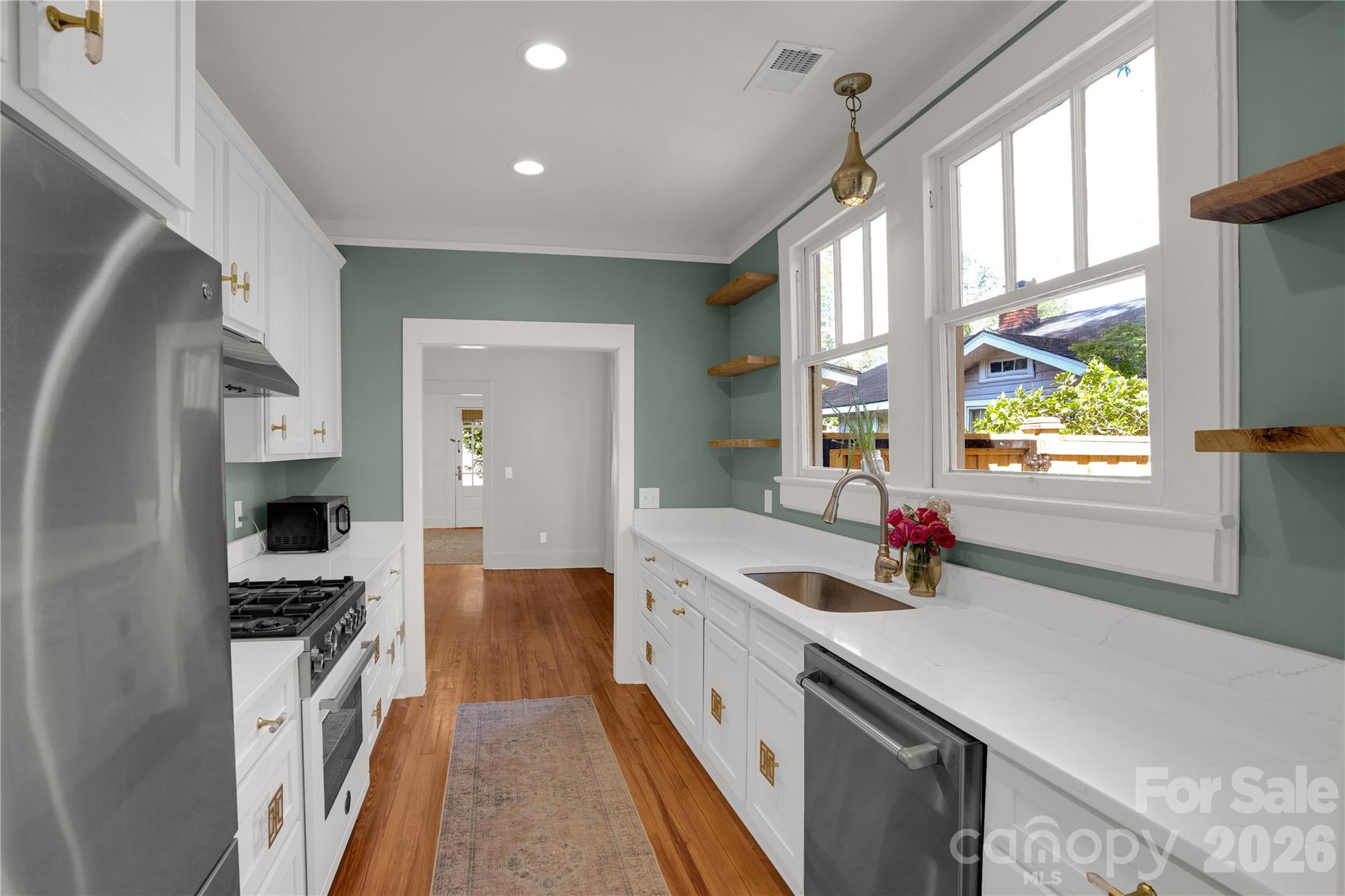 2418 Clark Street Property Photo 18