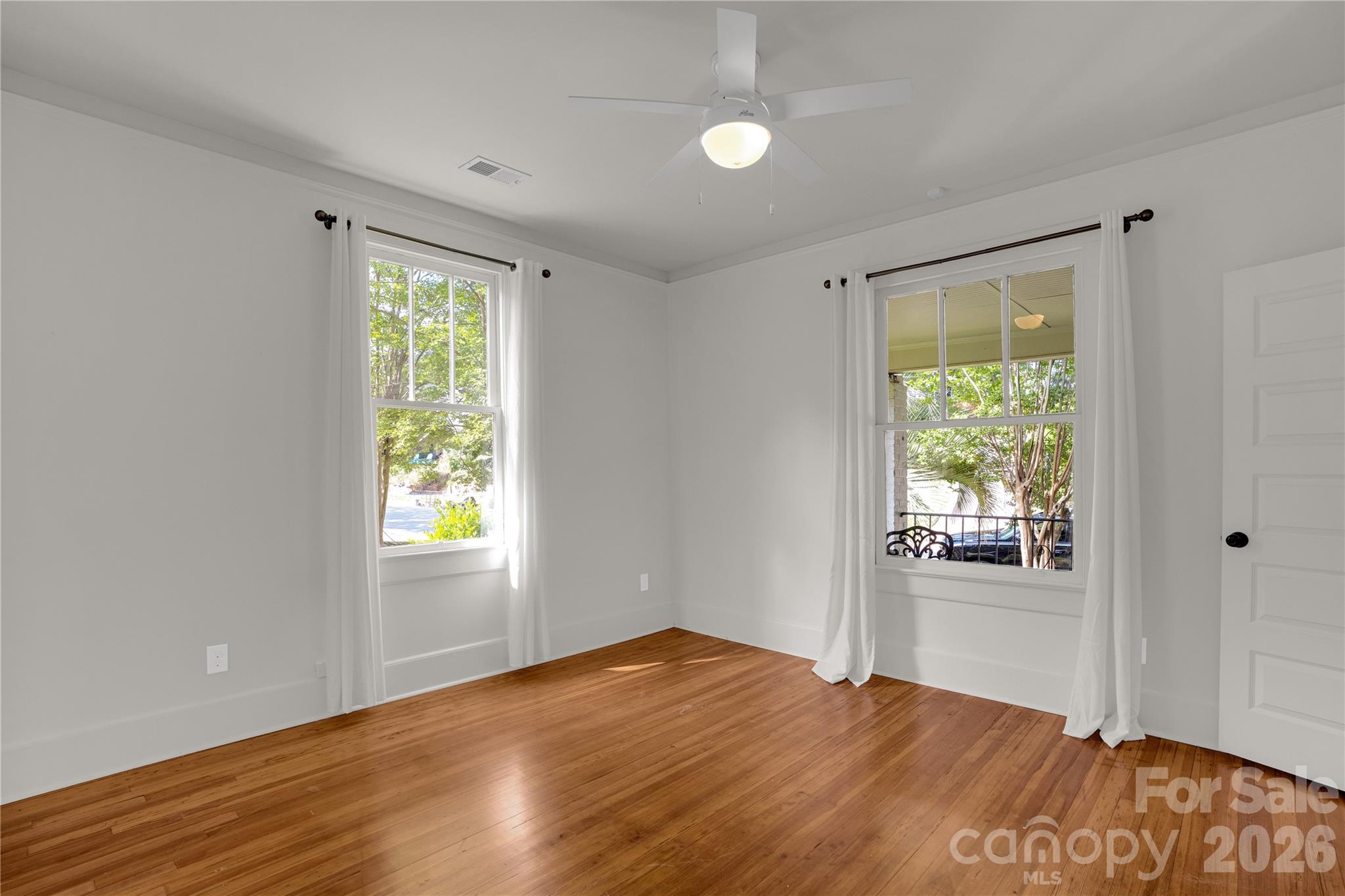 2418 Clark Street Property Photo 30