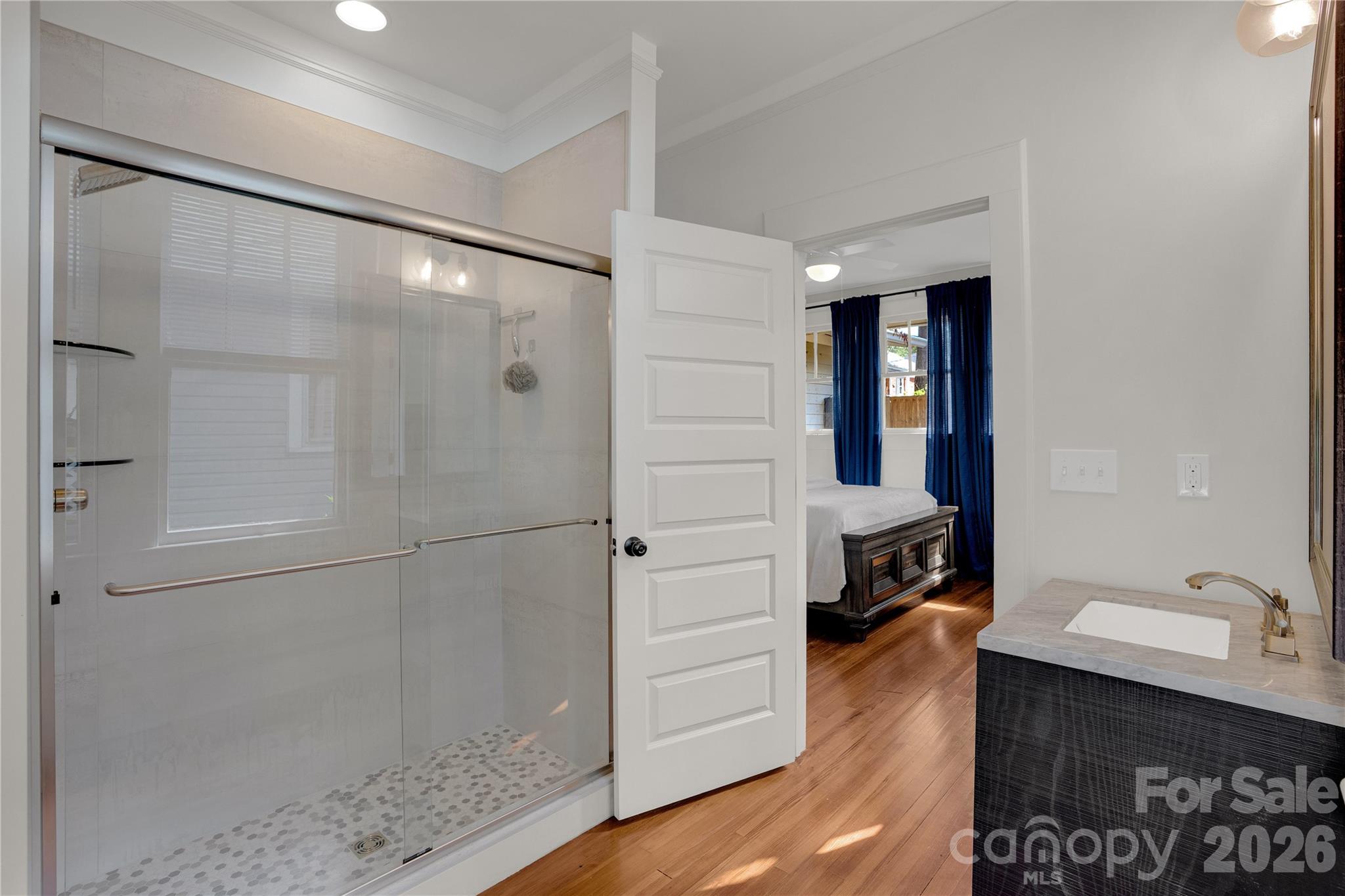 2418 Clark Street Property Photo 32