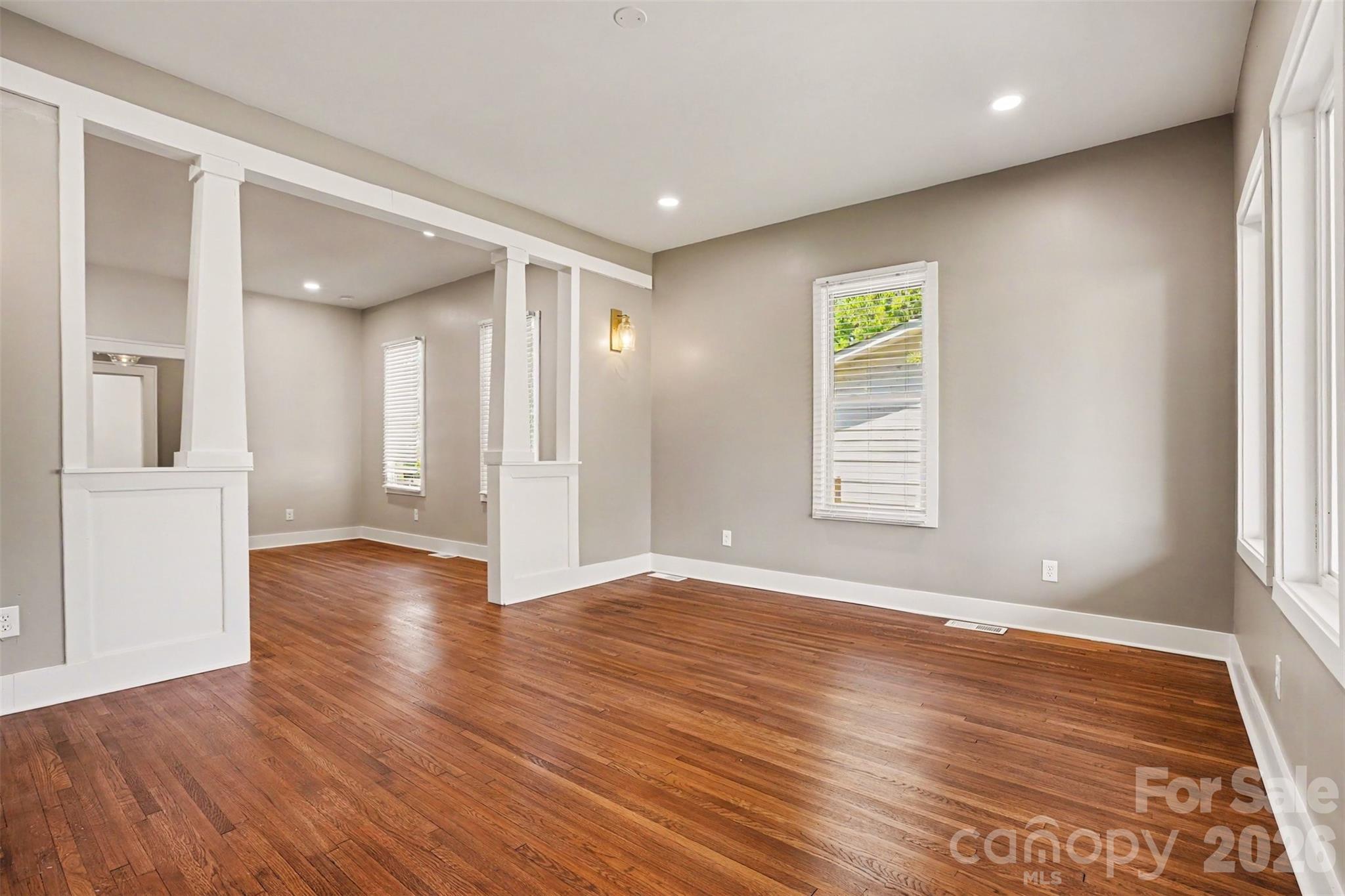 4118 Glory Street Property Photo 4