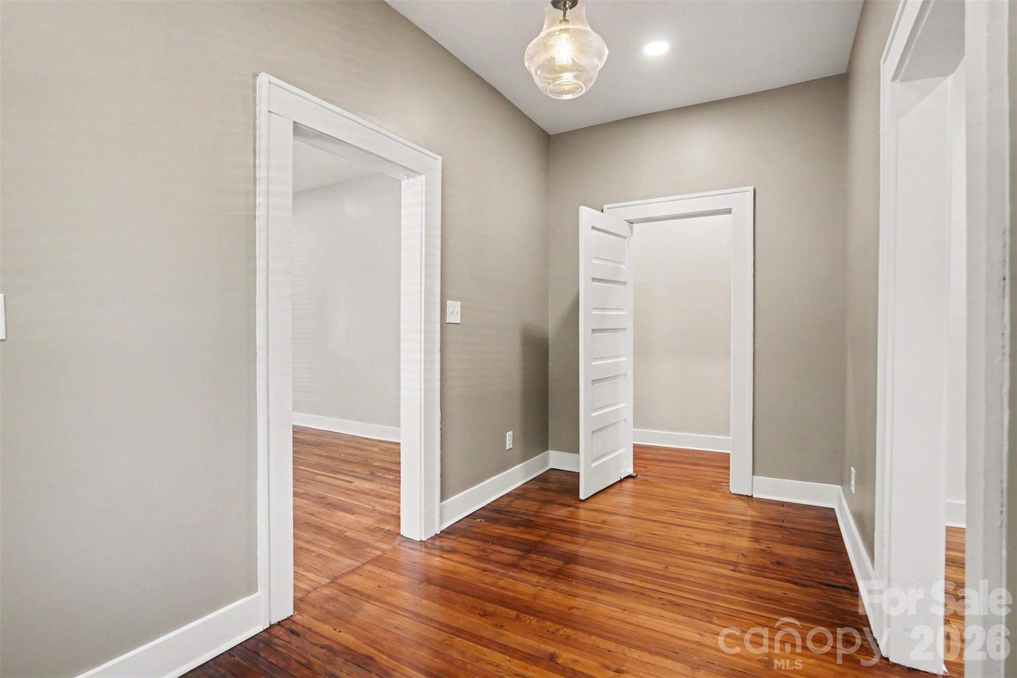4118 Glory Street Property Photo 9