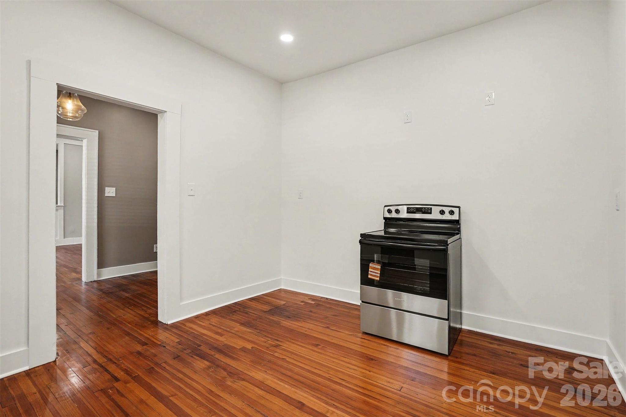 4118 Glory Street Property Photo 12