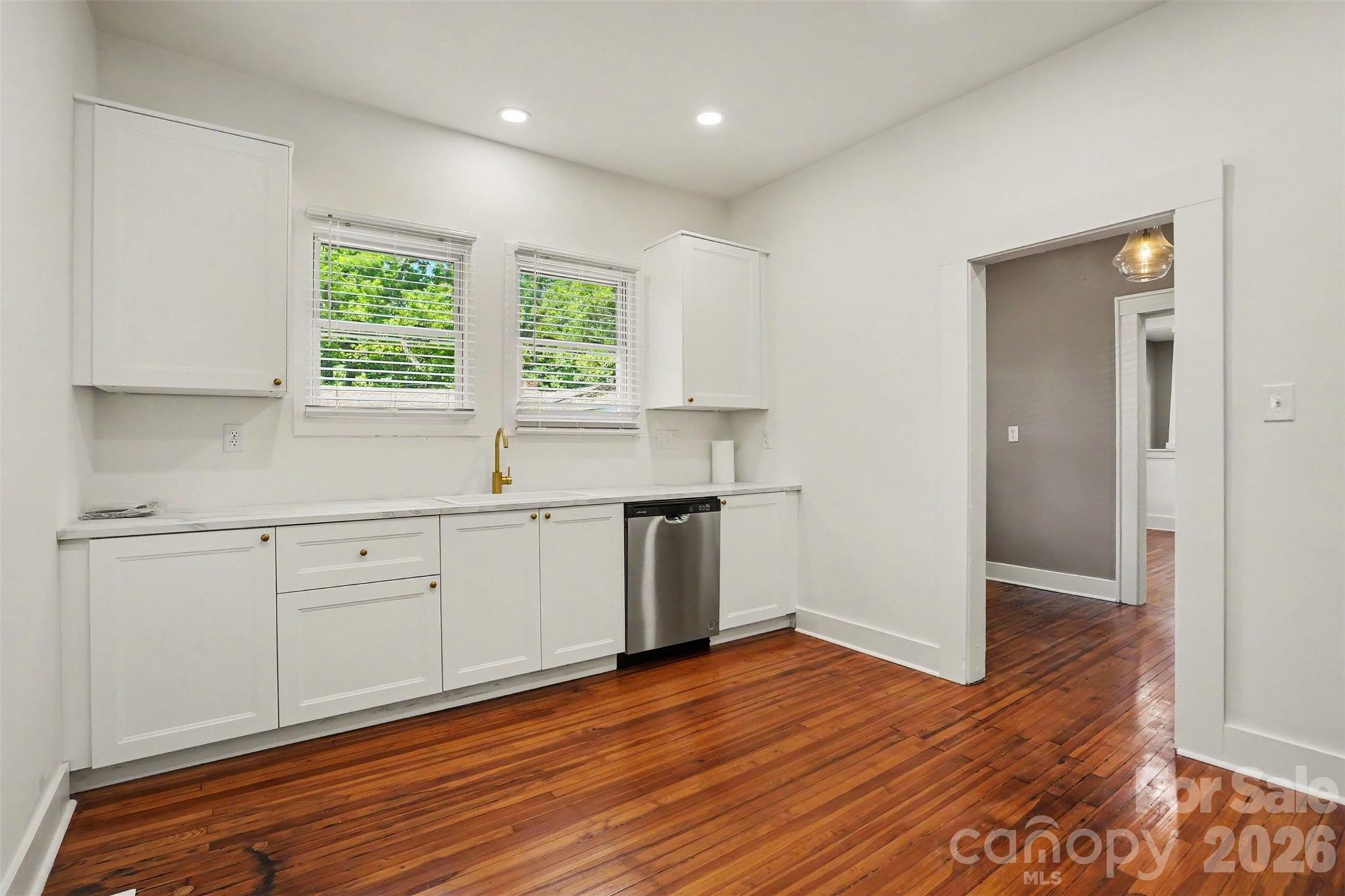 4118 Glory Street Property Photo 13