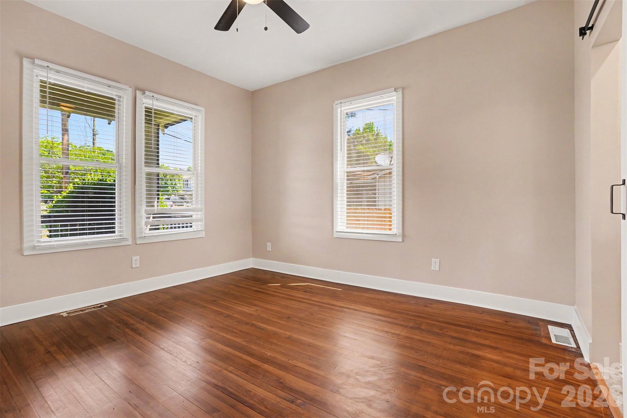 4118 Glory Street Property Photo 14