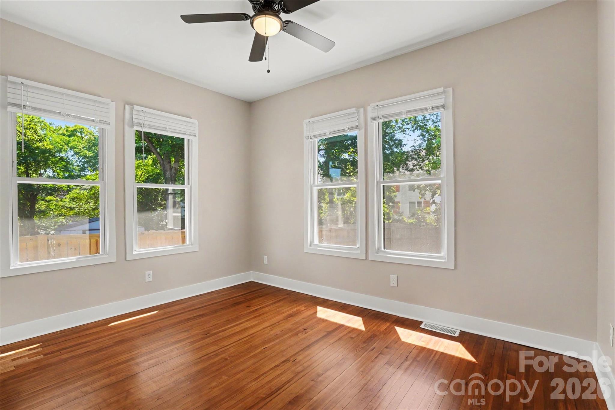 4118 Glory Street Property Photo 21