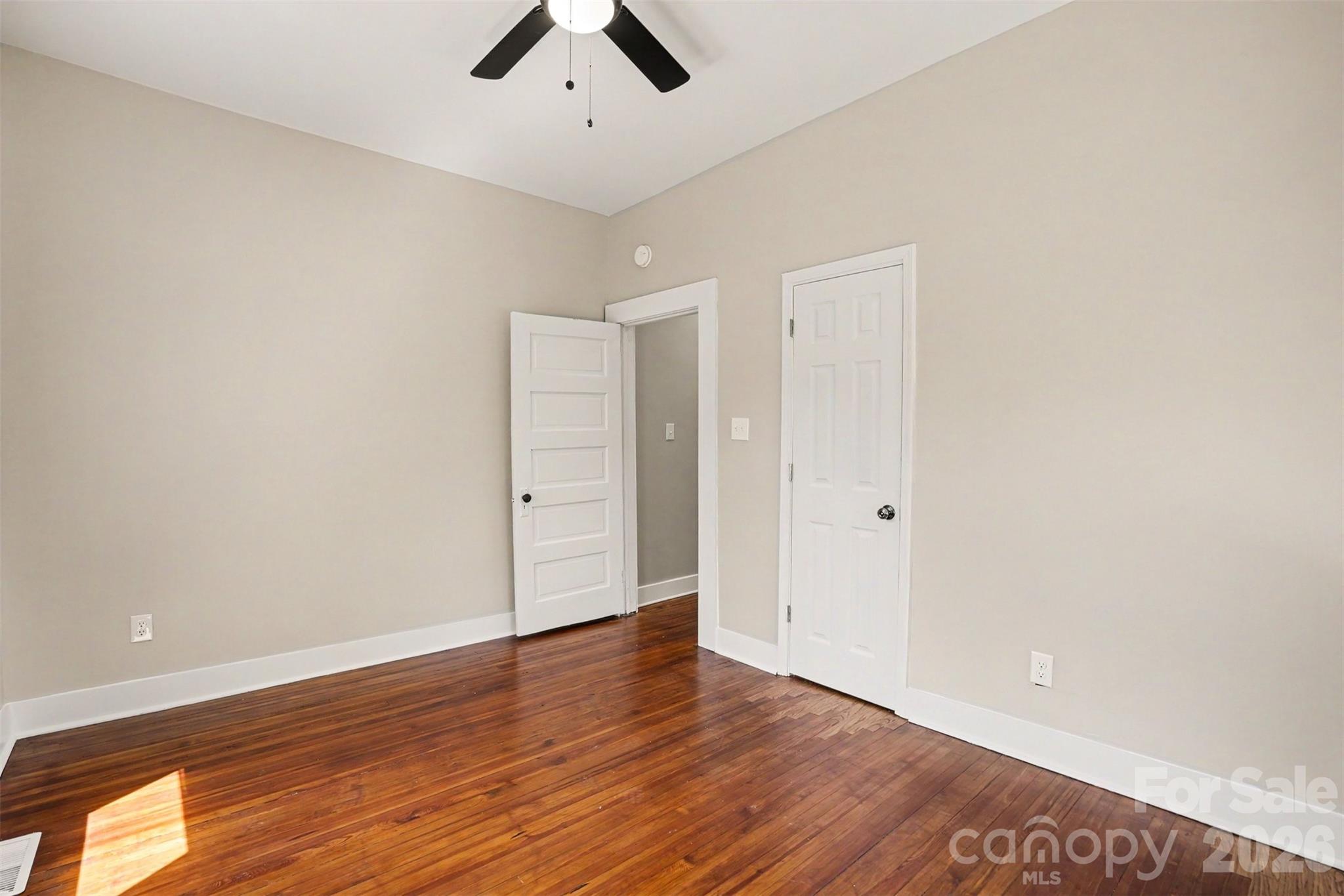 4118 Glory Street Property Photo 24