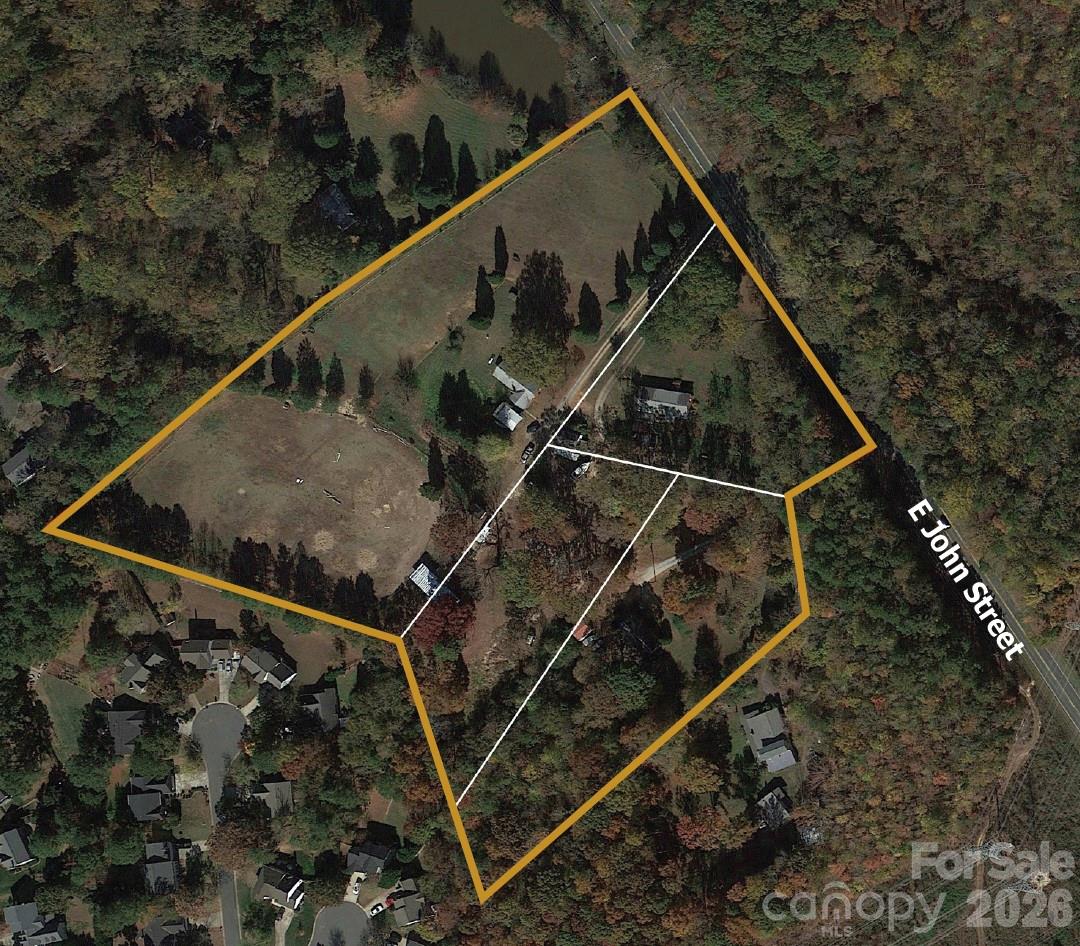 1828 E John Street Property Photo 1
