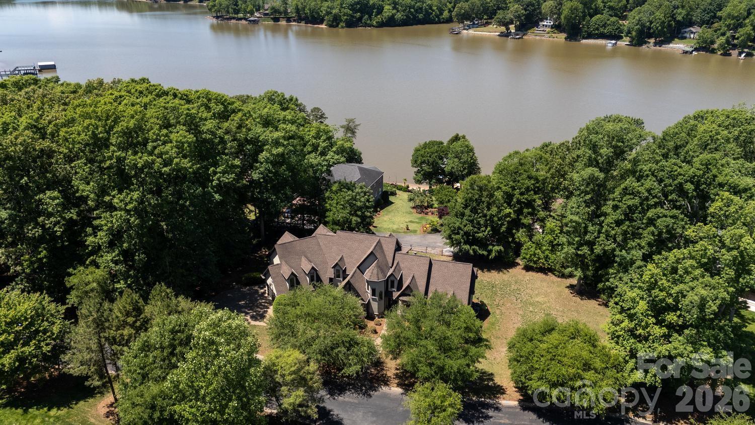 8041 Water View Drive Property Photo 2