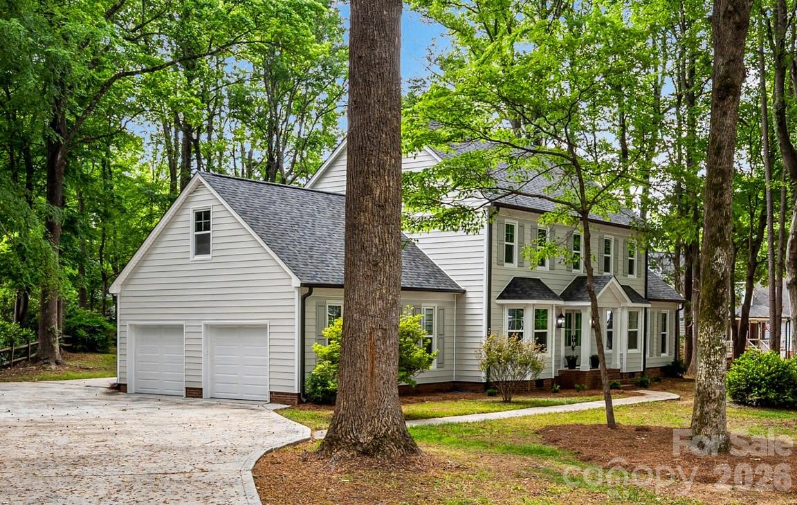 5318 Apple Blossom Court Property Photo 4