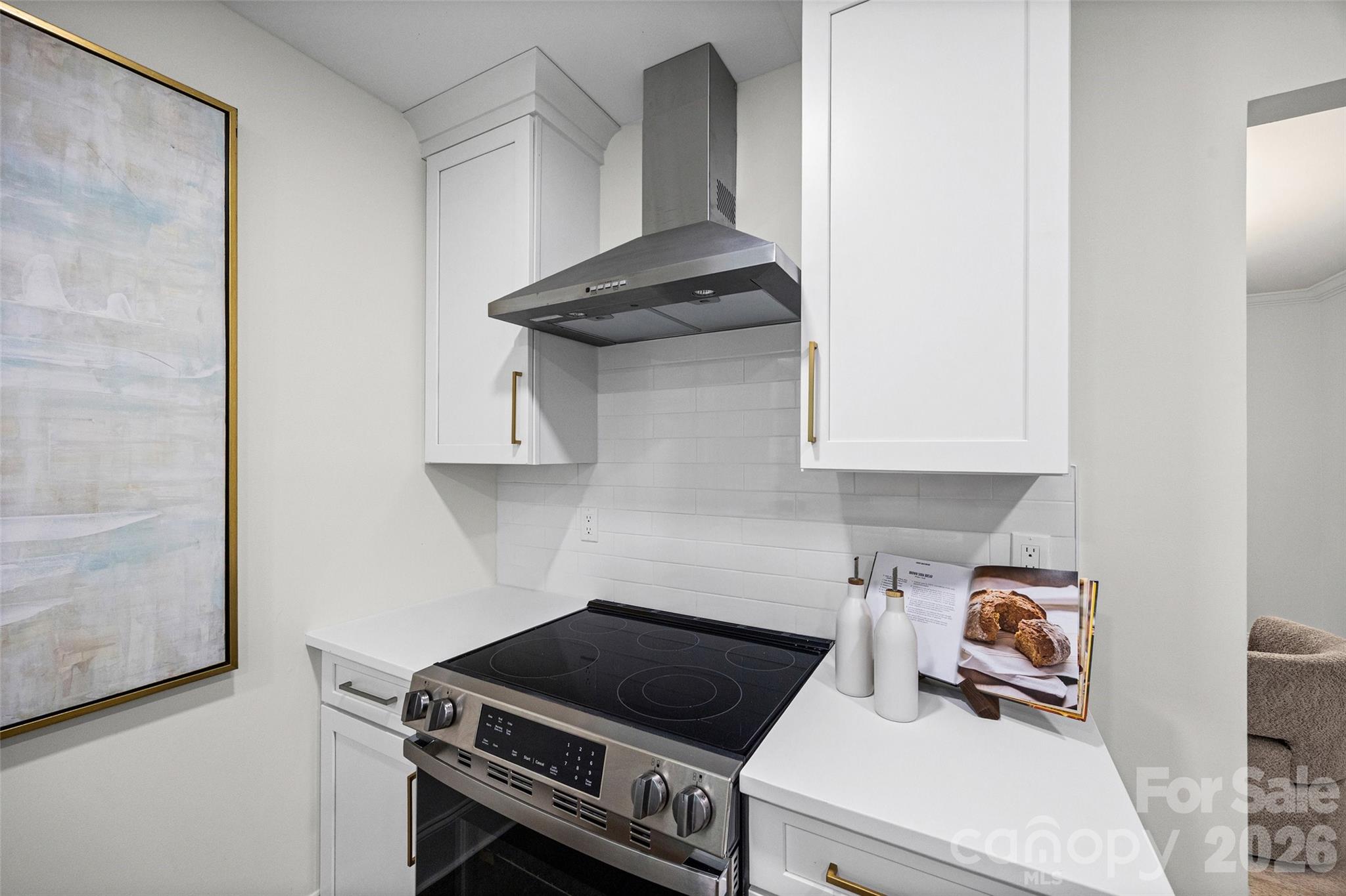 5318 Apple Blossom Court Property Photo 7