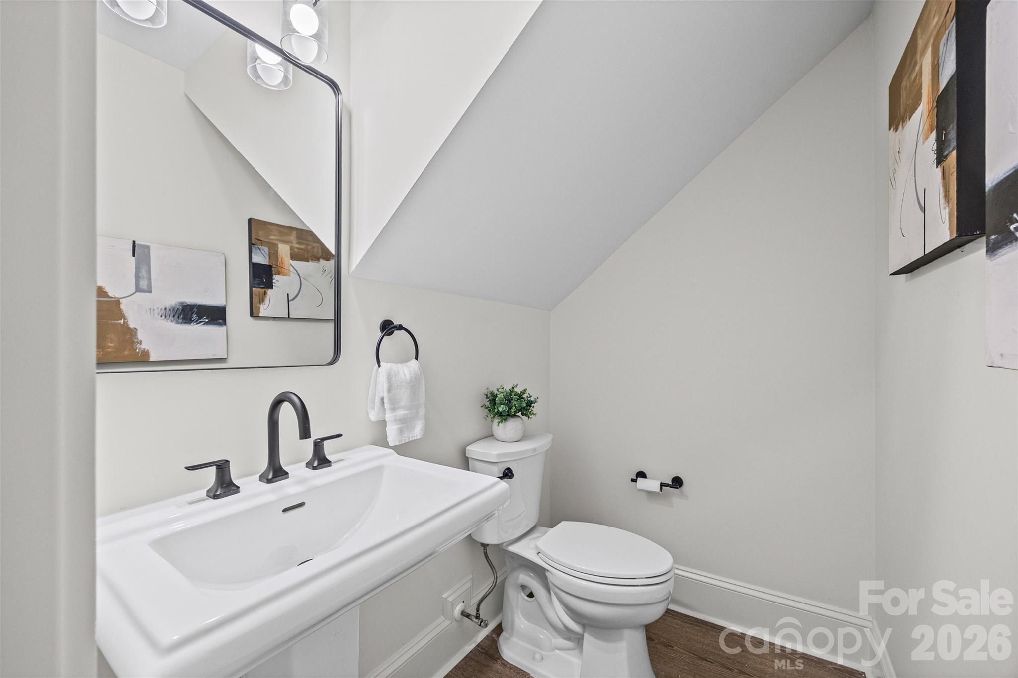 5318 Apple Blossom Court Property Photo 22
