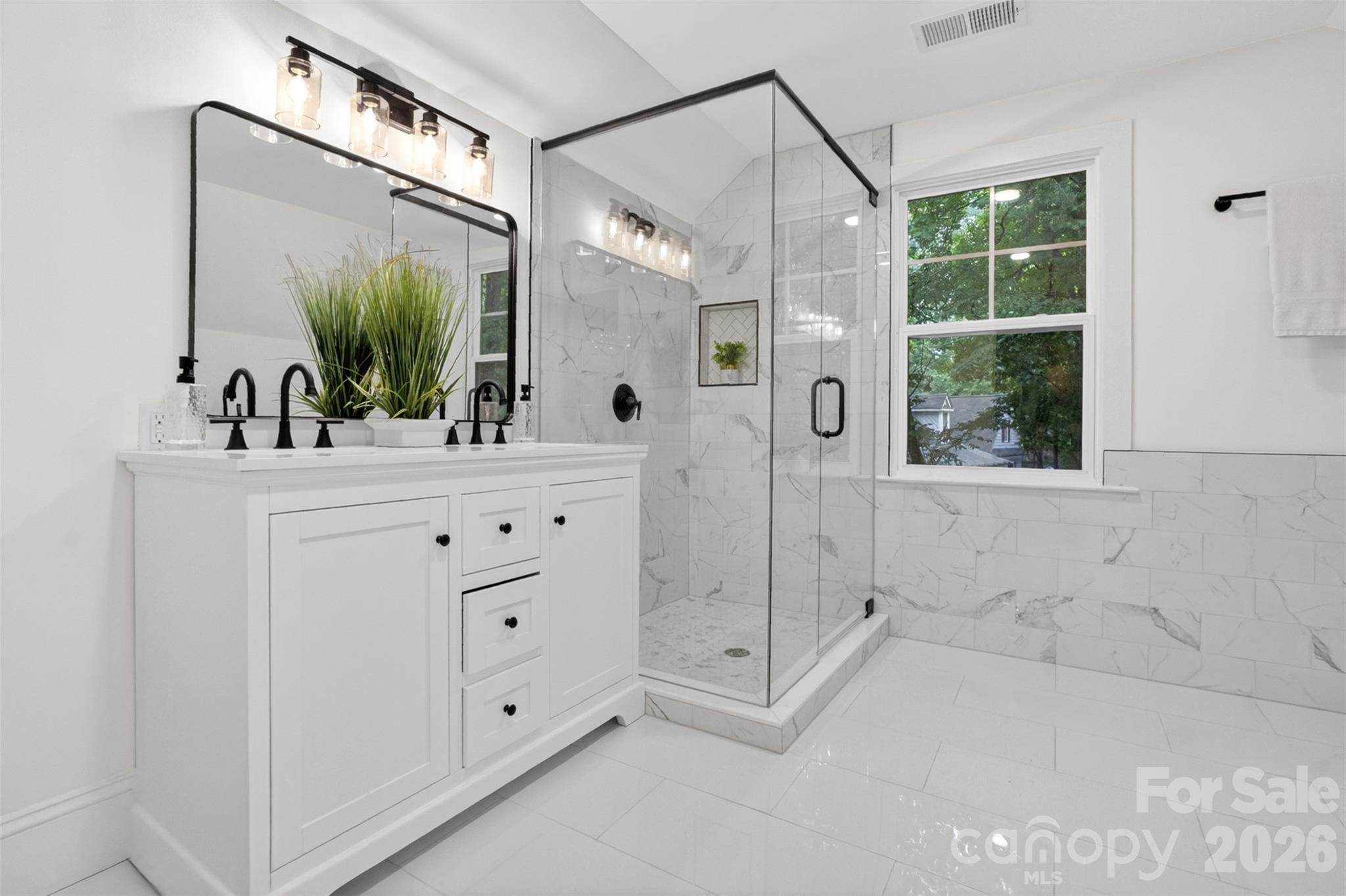 5318 Apple Blossom Court Property Photo 24