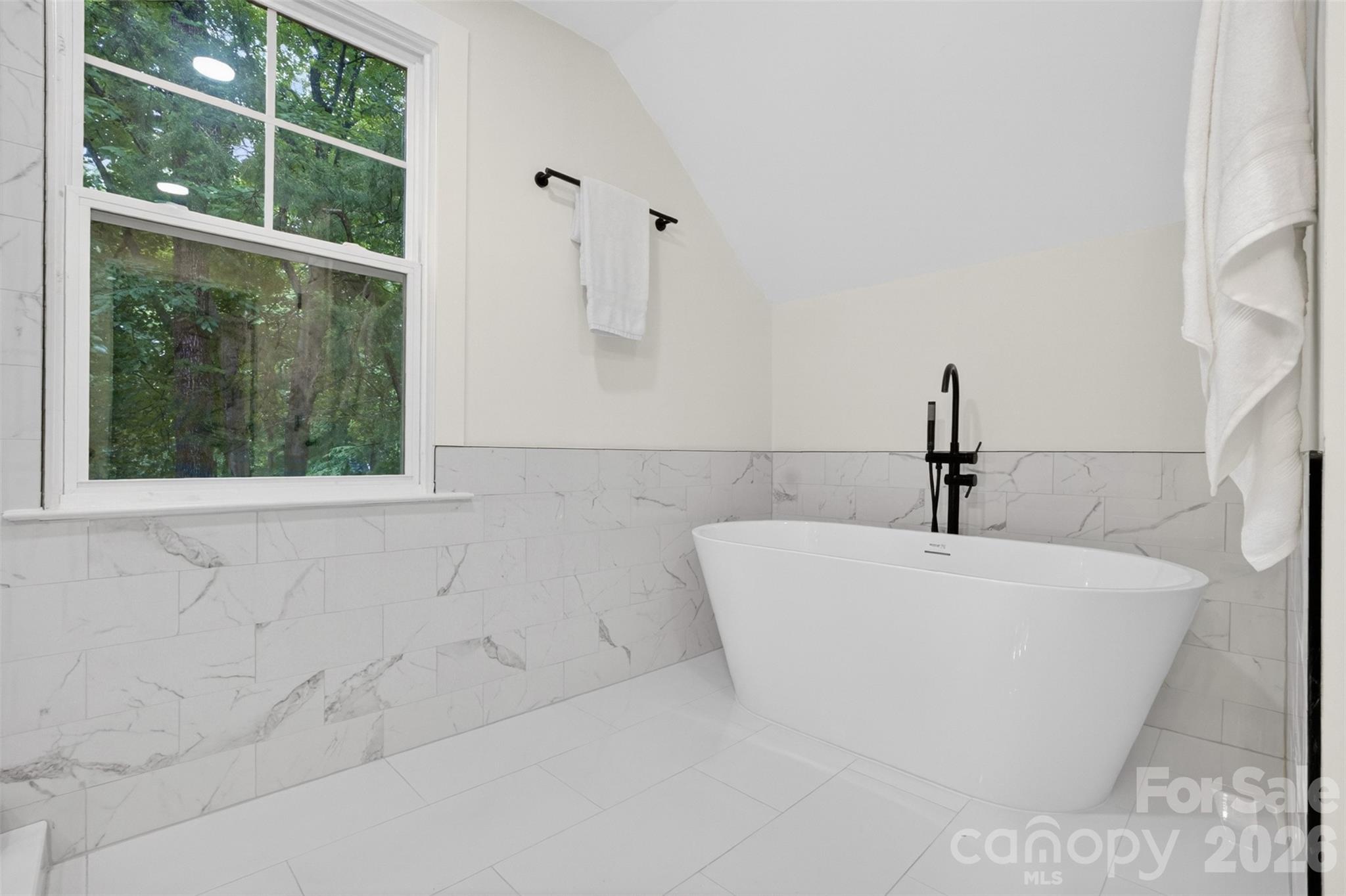 5318 Apple Blossom Court Property Photo 25