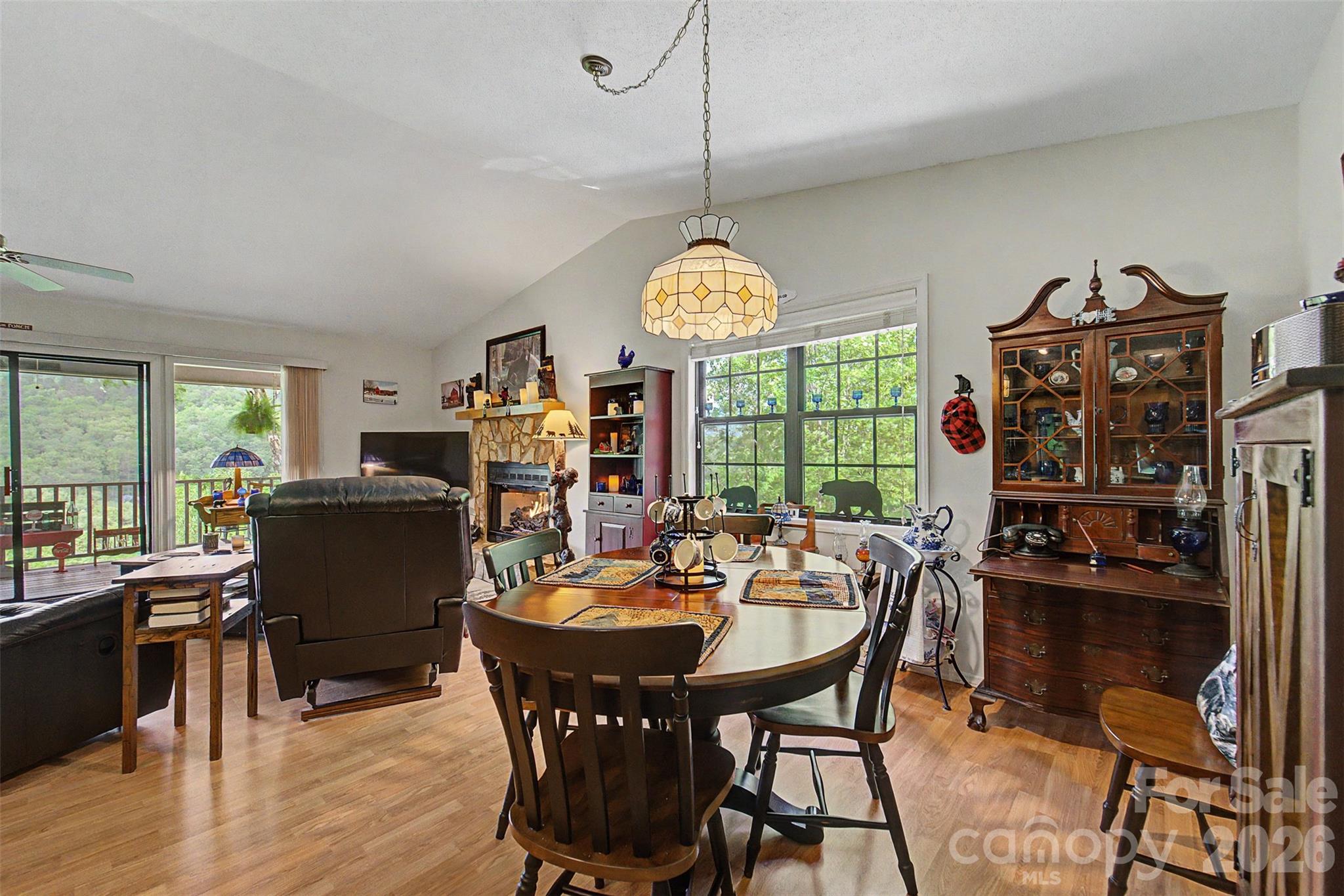 531 Reserve Road Property Photo 9