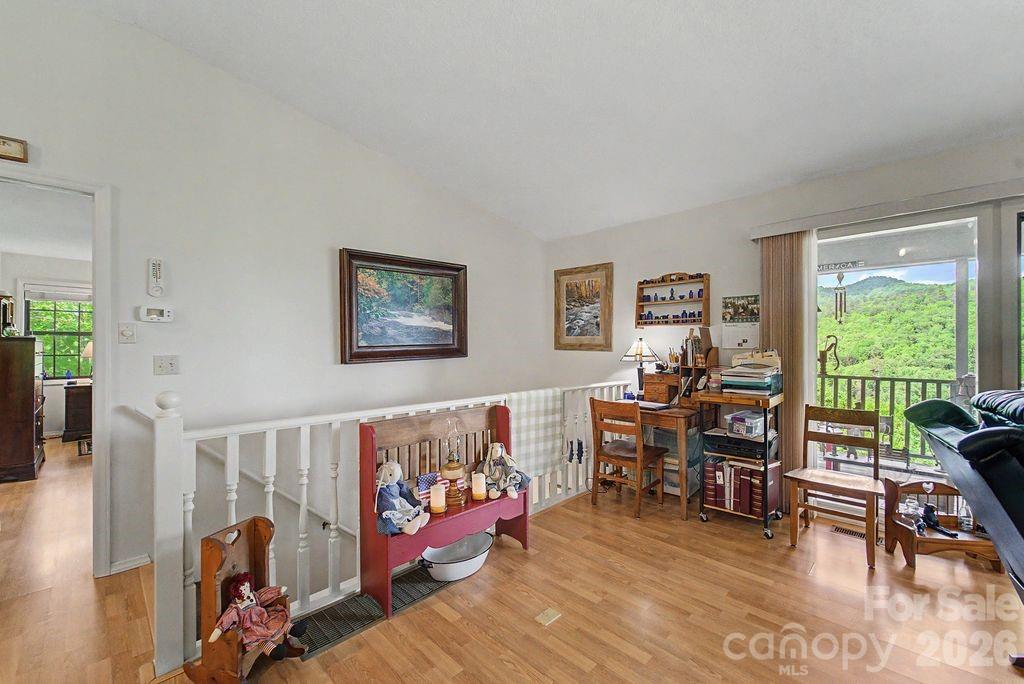 531 Reserve Road Property Photo 12
