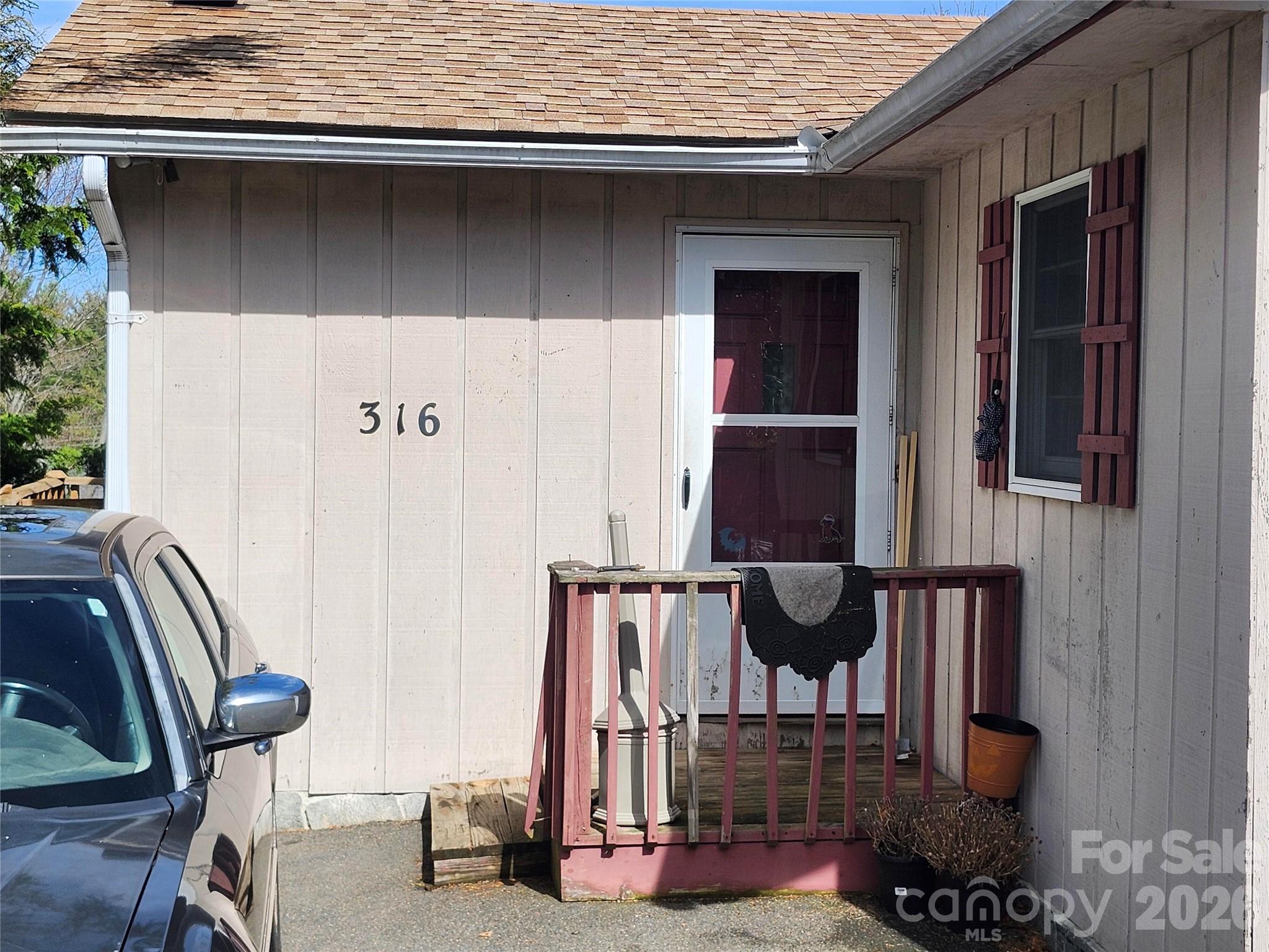 316 Snowshoe Loop Property Photo 4