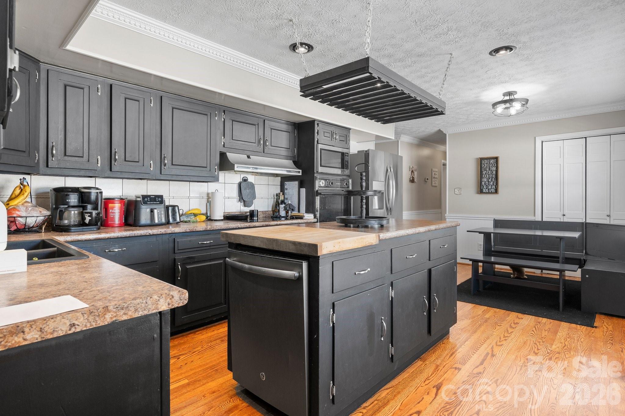 2596 Sweetbriar Circle Property Photo 11