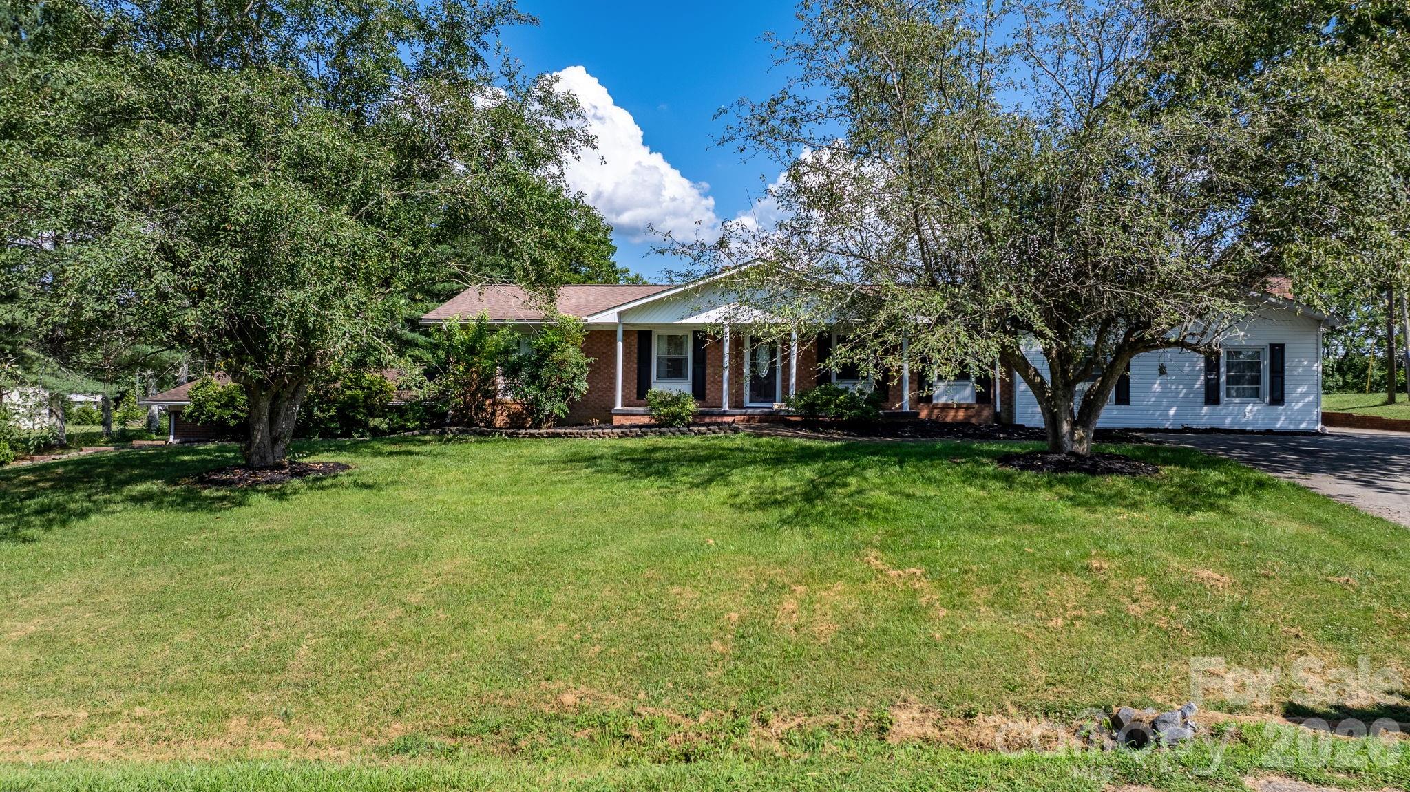 2596 Sweetbriar Circle Property Photo 24