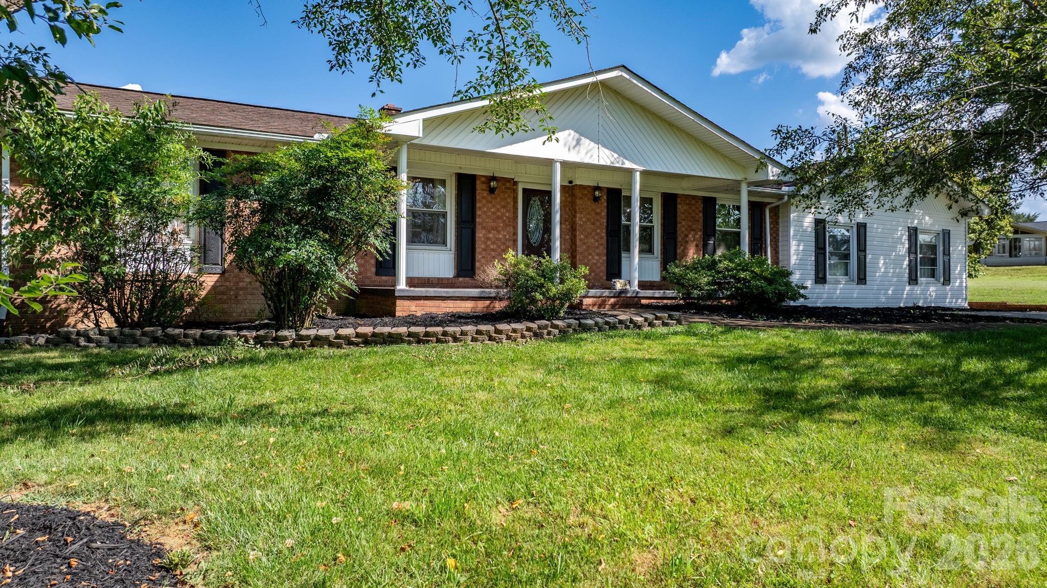 2596 Sweetbriar Circle Property Photo 26