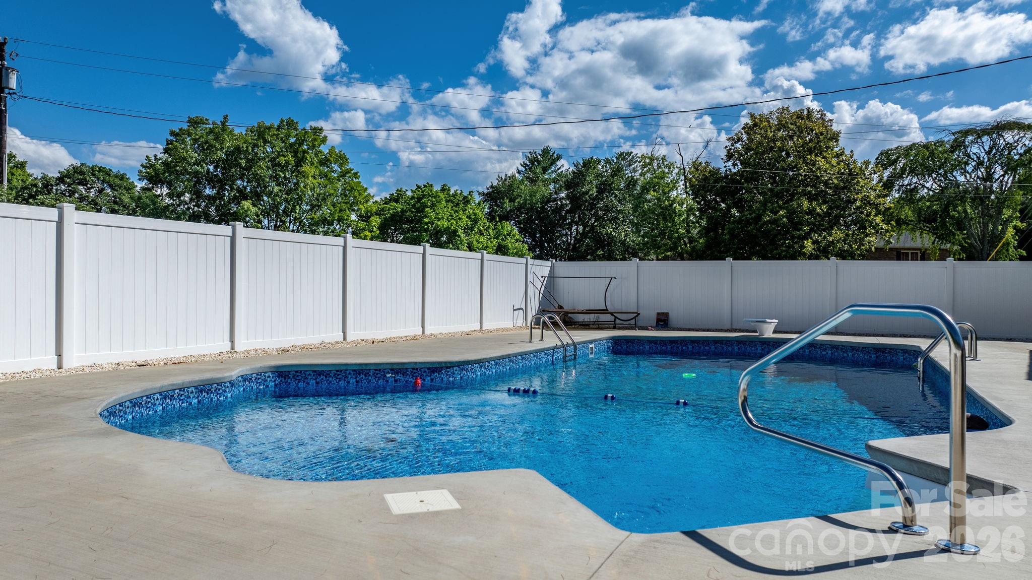 2596 Sweetbriar Circle Property Photo 33