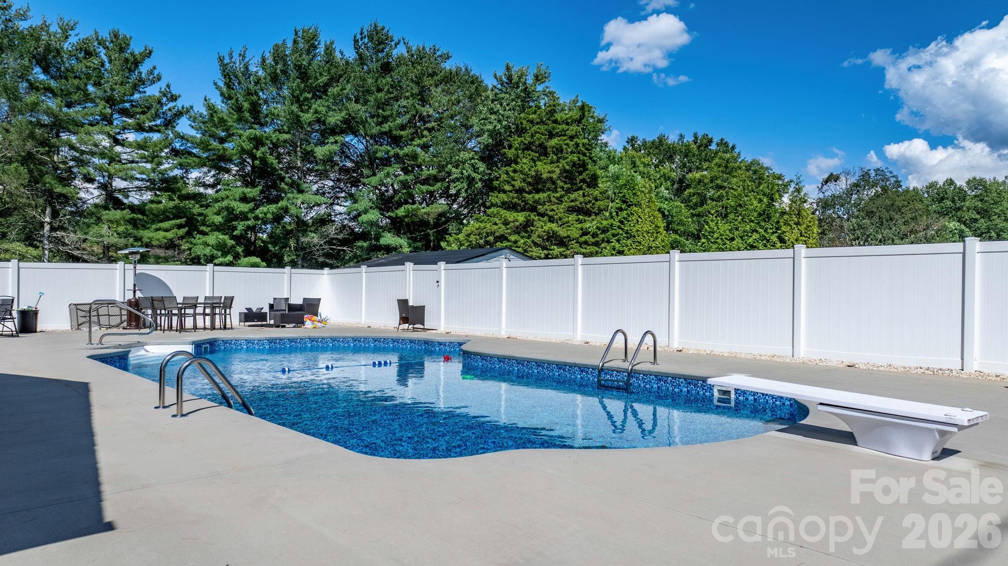 2596 Sweetbriar Circle Property Photo 35