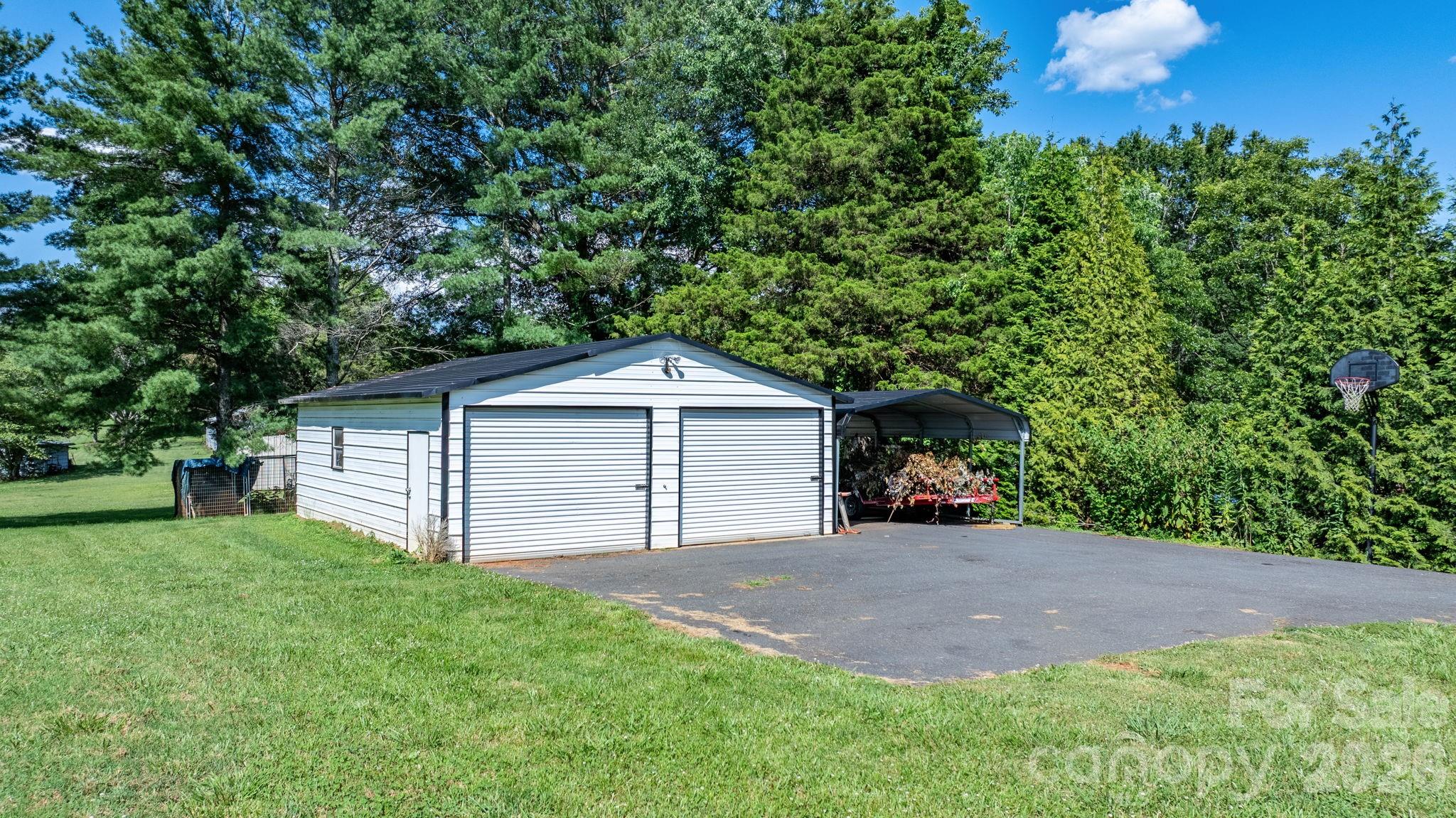 2596 Sweetbriar Circle Property Photo 38