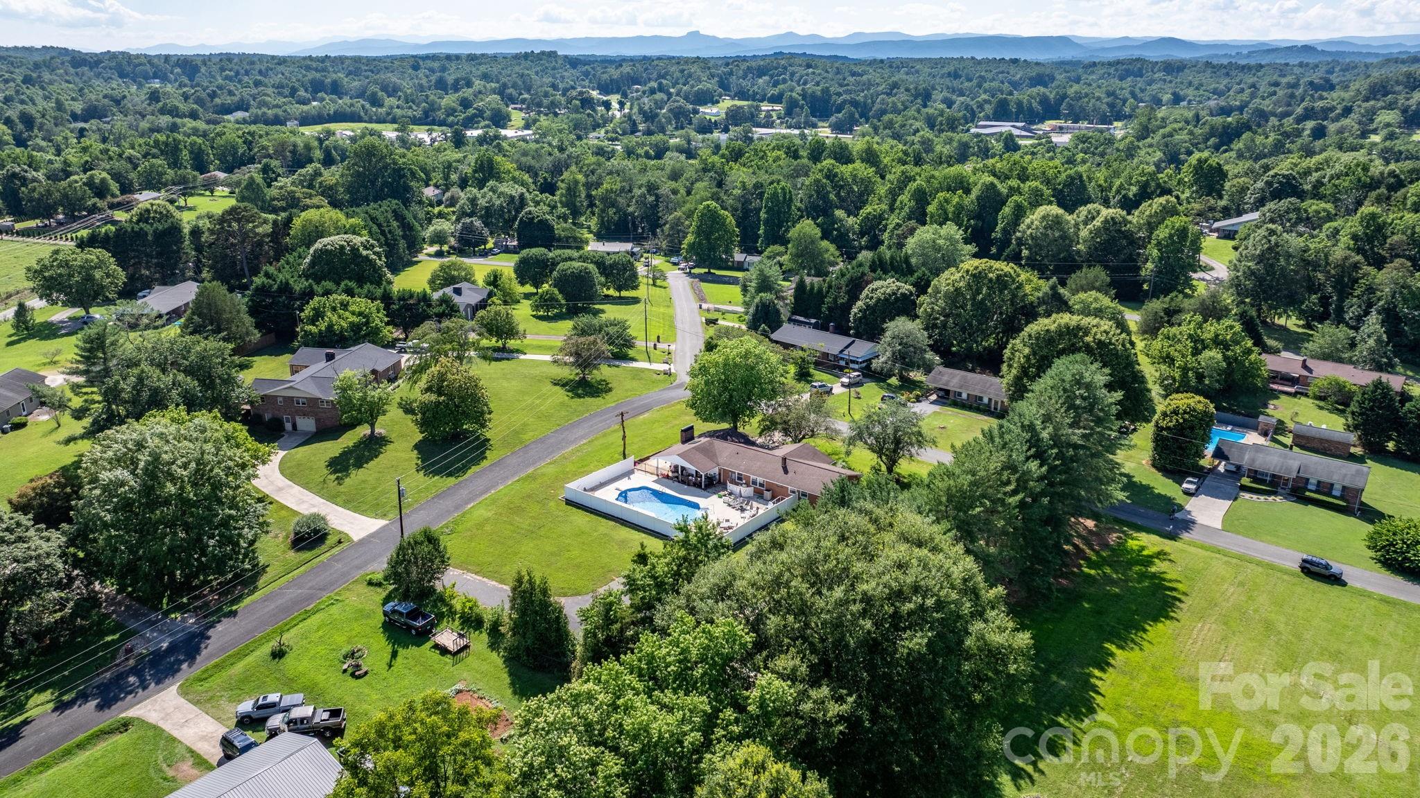2596 Sweetbriar Circle Property Photo 41