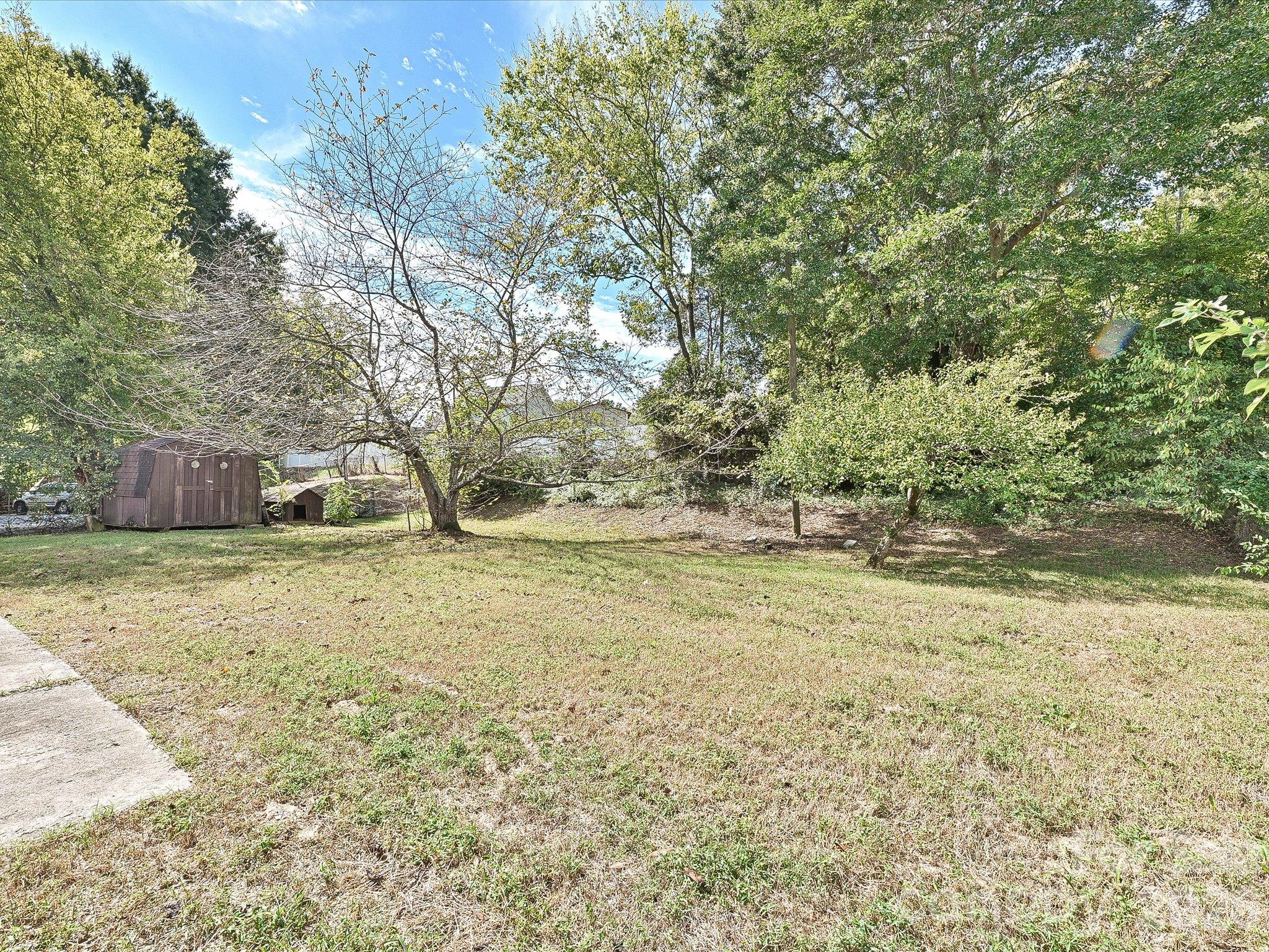 7422 Bradgate Road Property Photo 3