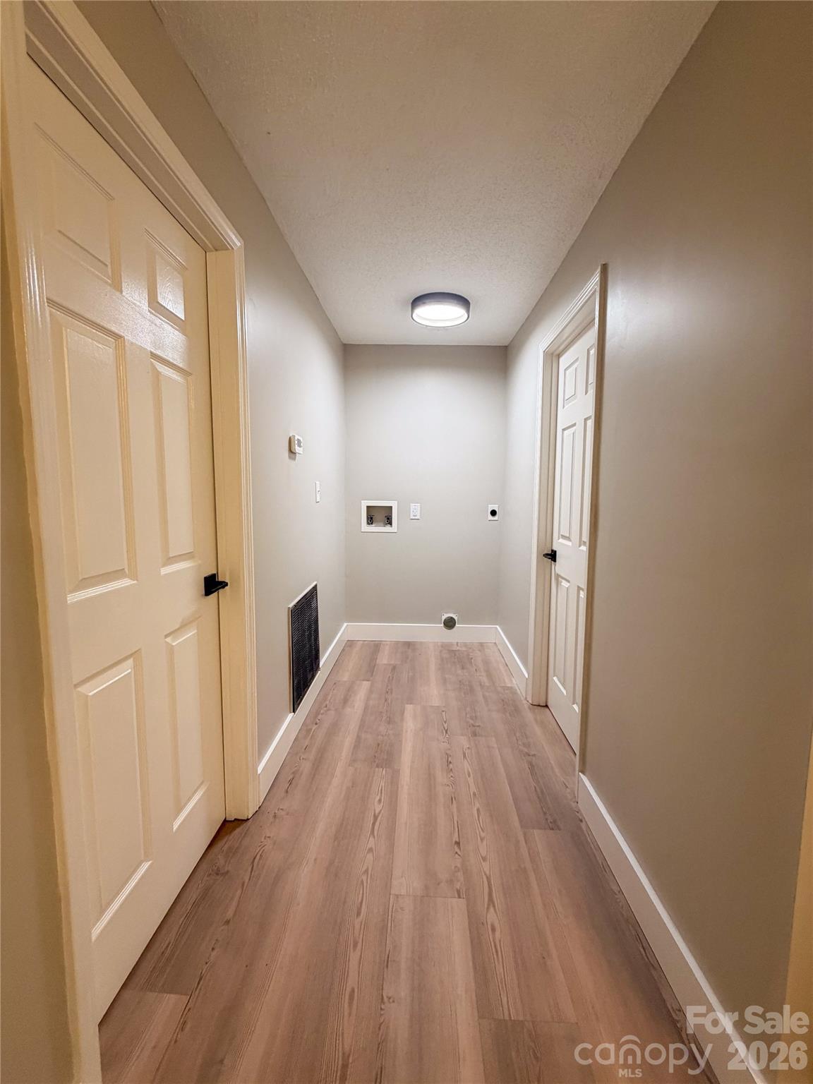 3910 Oakwood Circle Property Photo 16