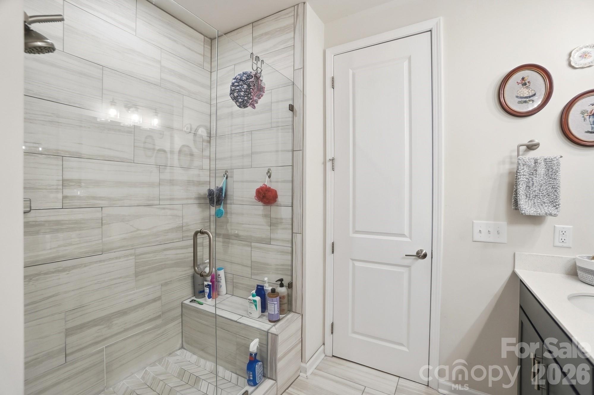 537 Madison Falls Court Property Photo 34