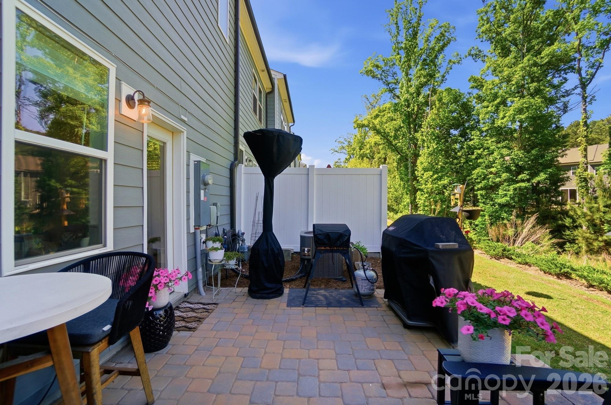 537 Madison Falls Court Property Photo 45