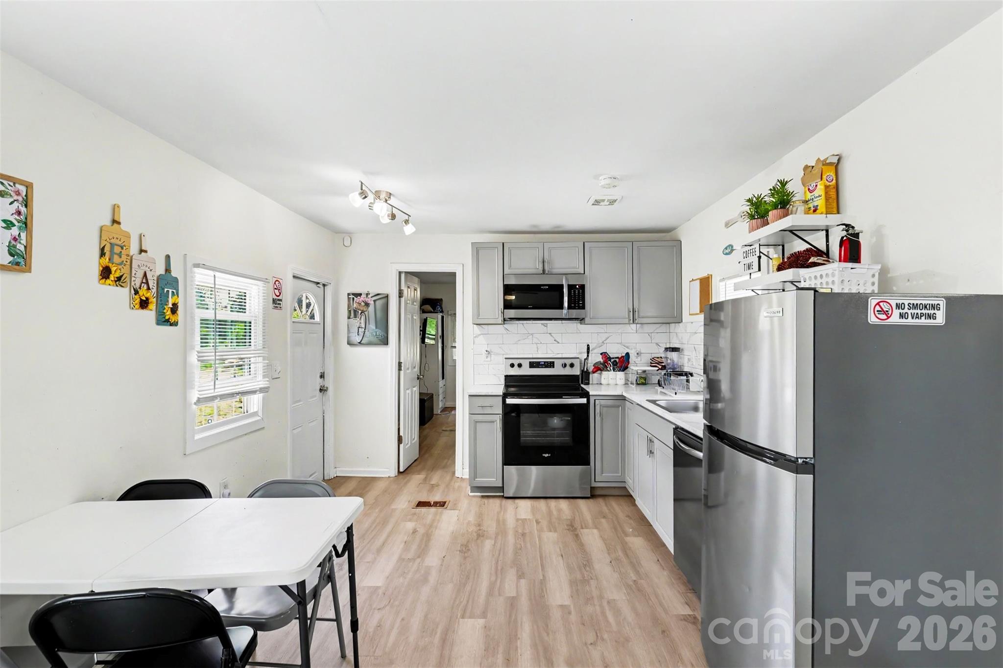 9937 Harwood Lane Property Photo 4
