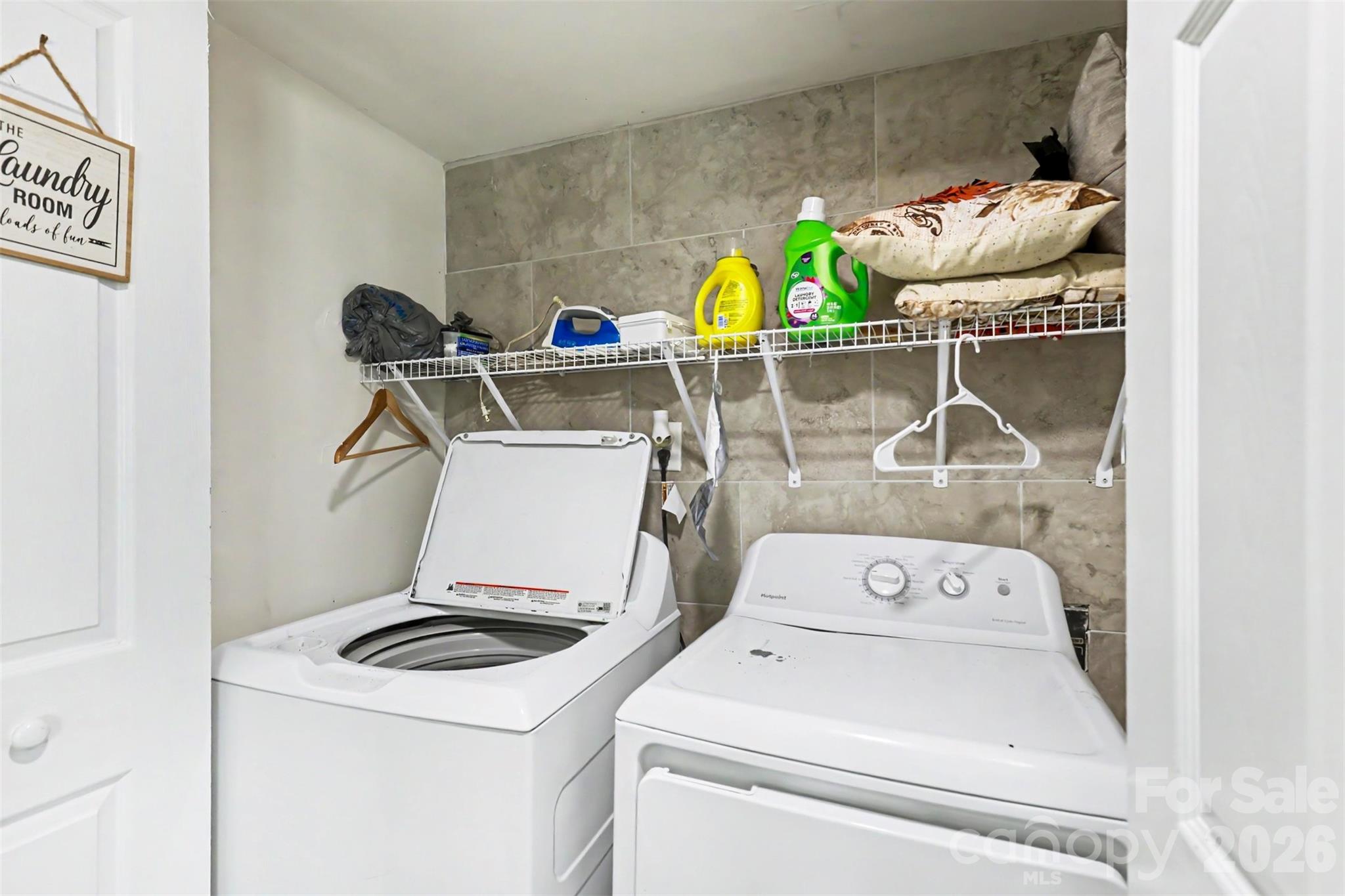 9937 Harwood Lane Property Photo 14