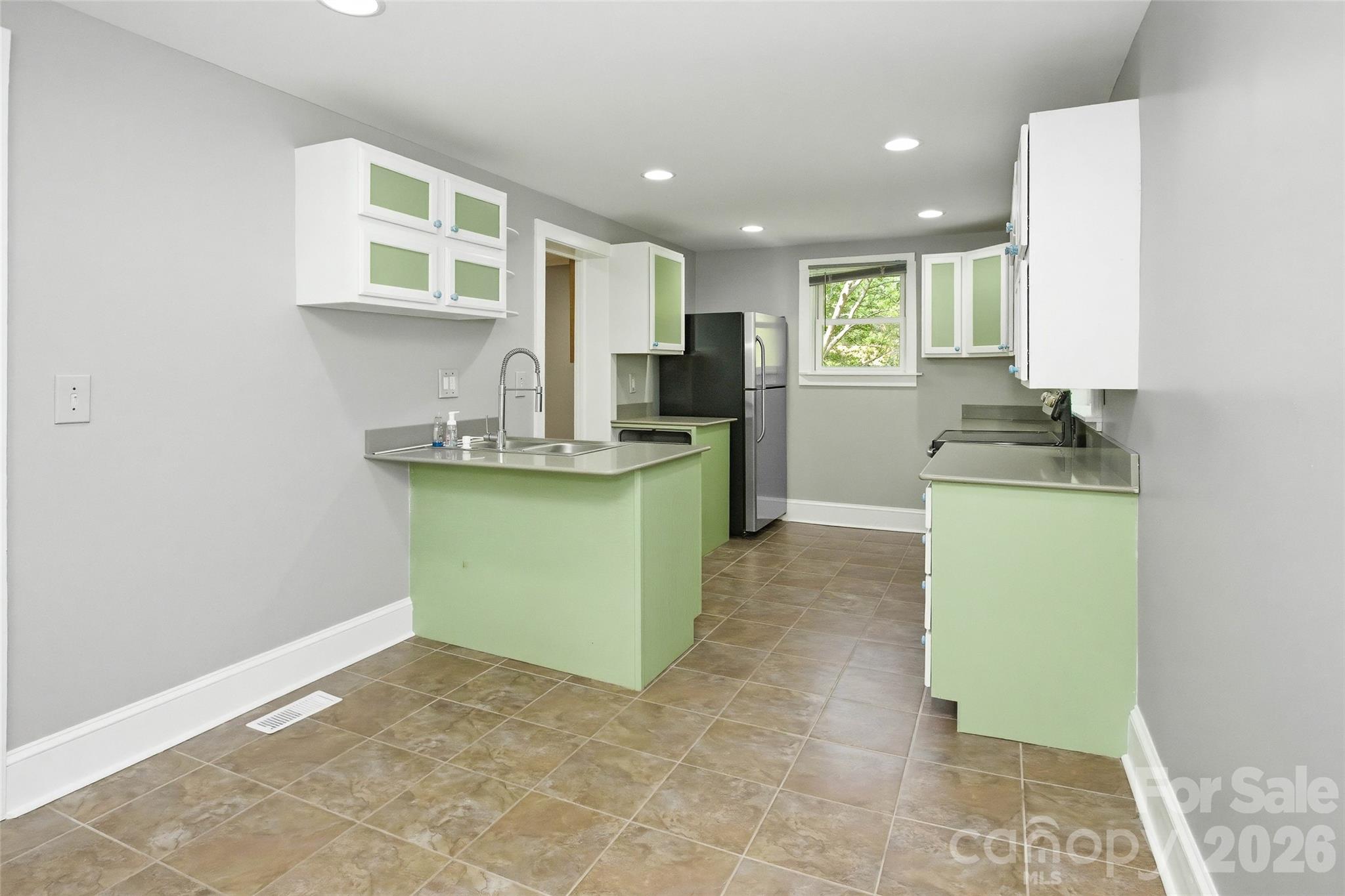 70 Cedar Street Property Photo 13