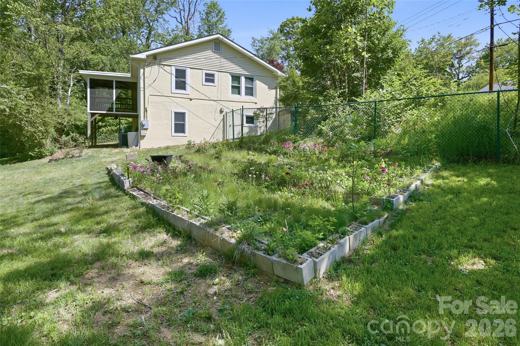 70 Cedar Street Property Photo 38