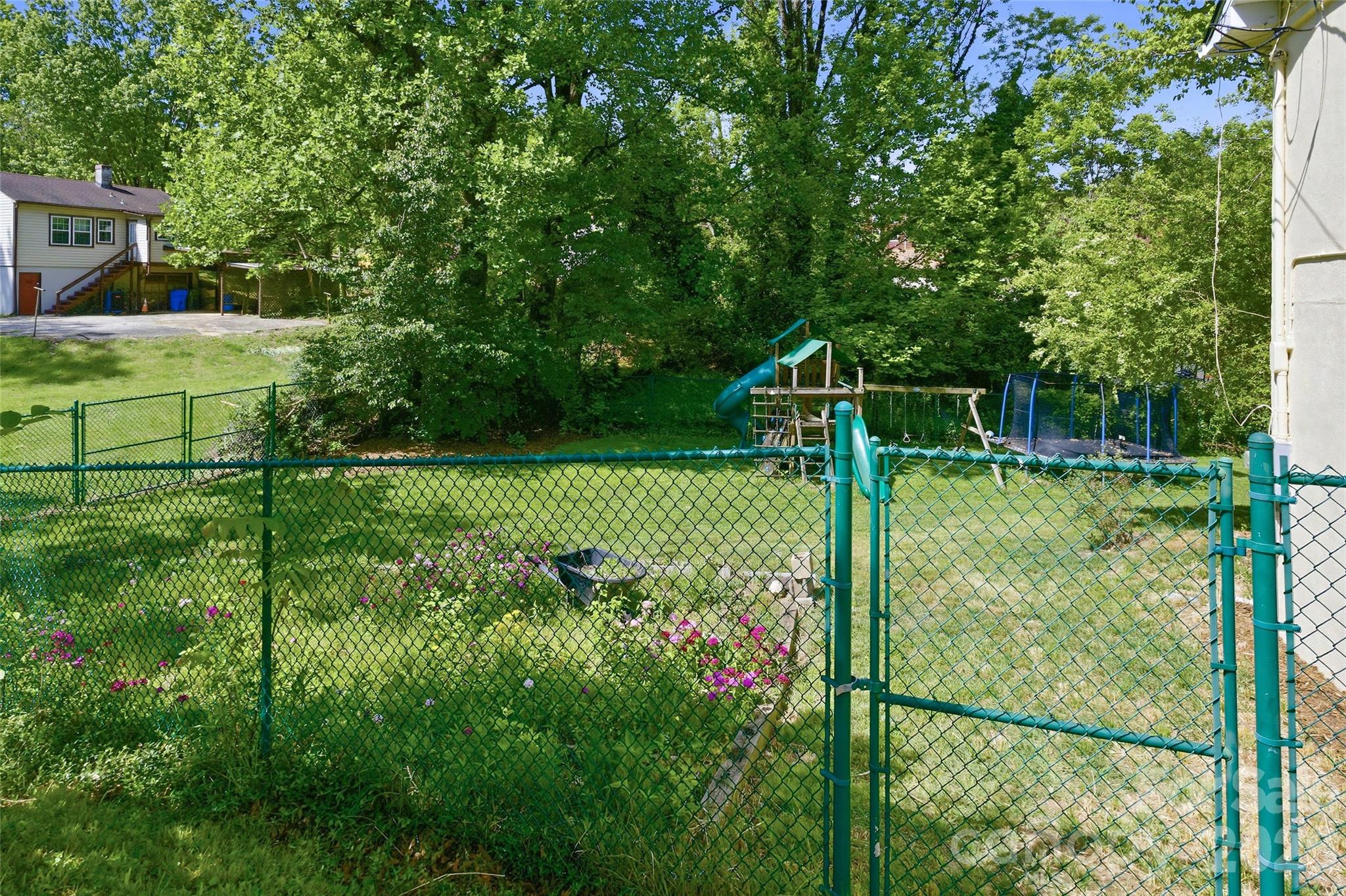 70 Cedar Street Property Photo 41