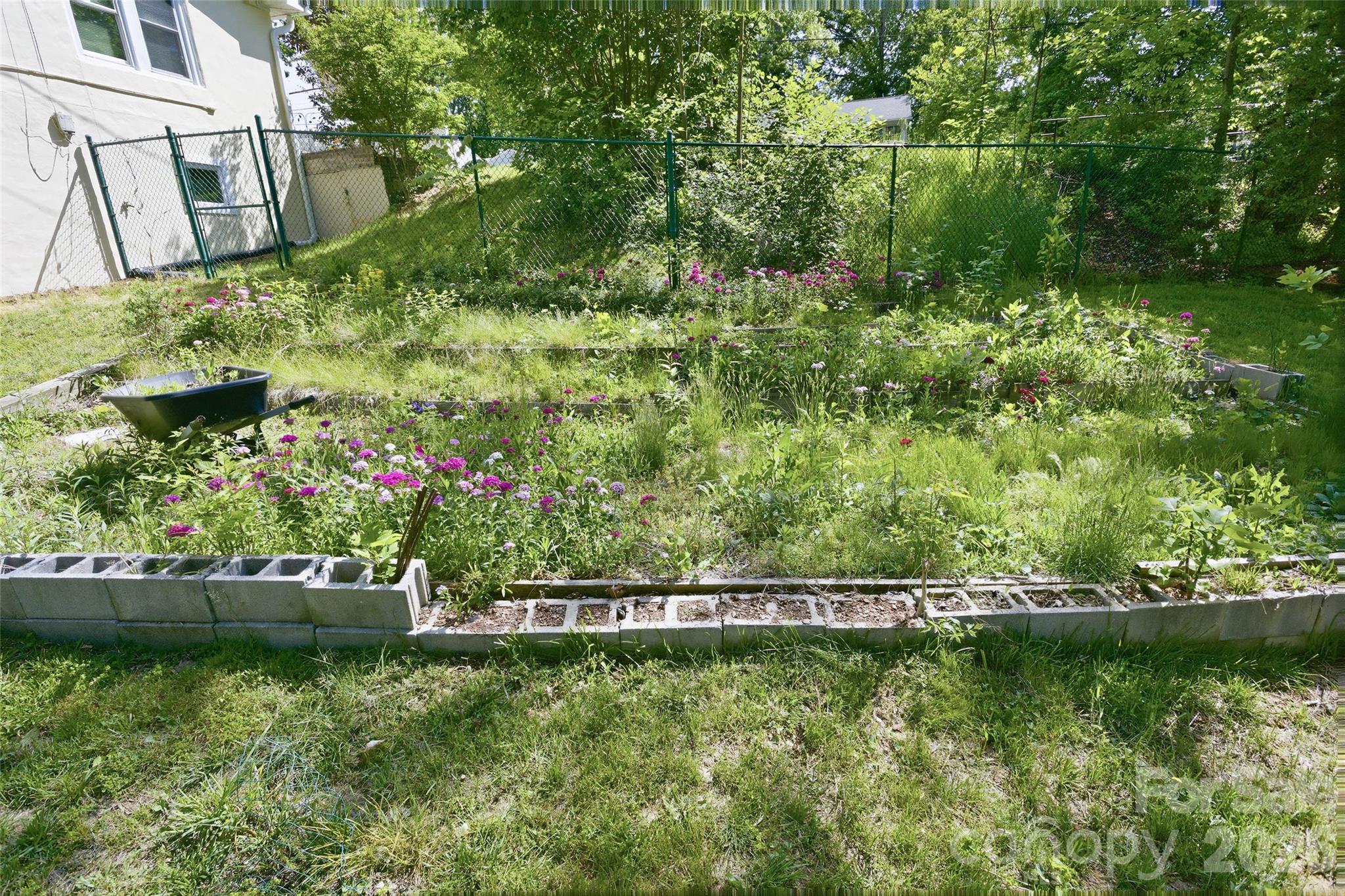 70 Cedar Street Property Photo 43