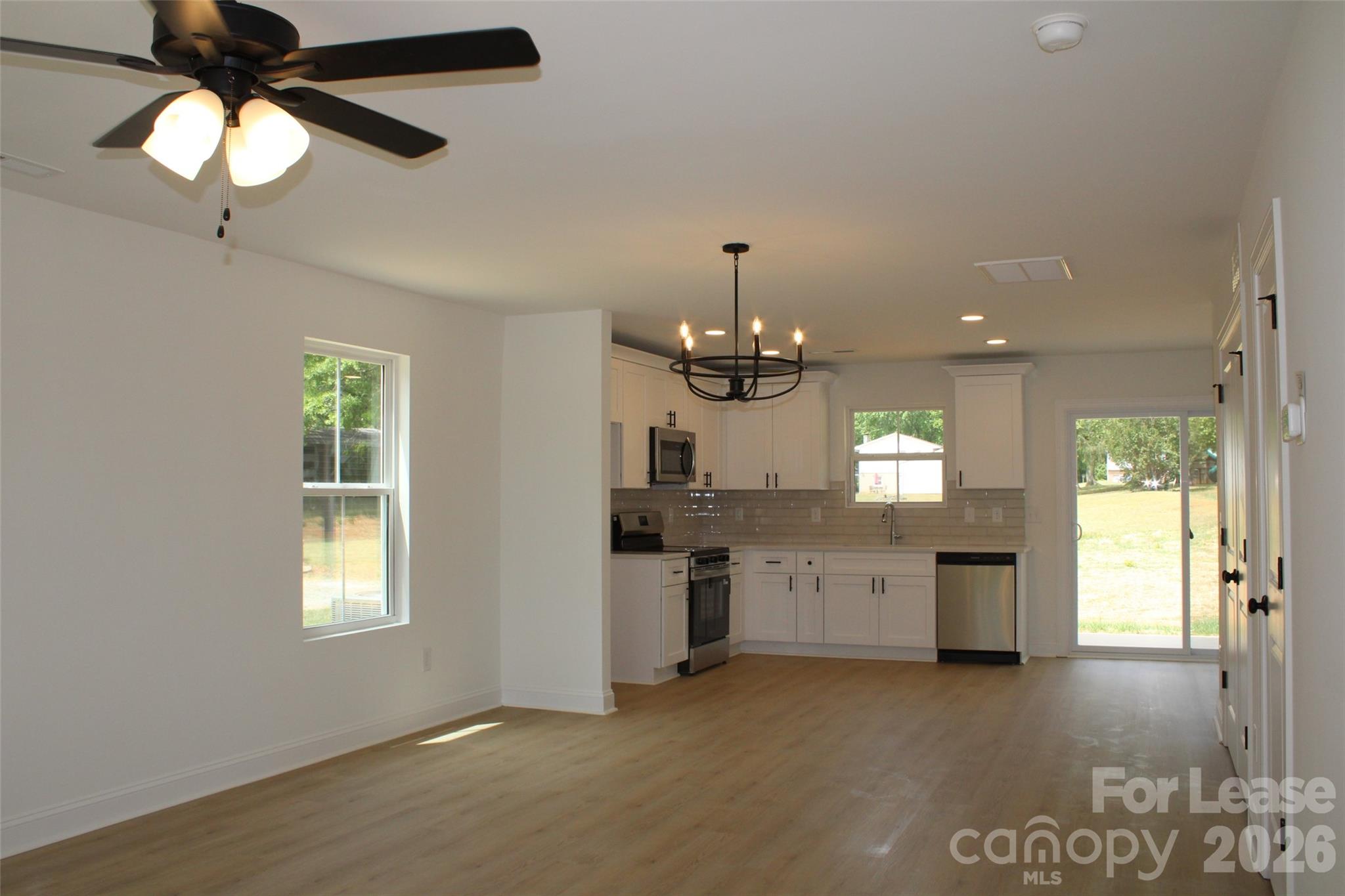 574 W Park Avenue B Property Photo 5