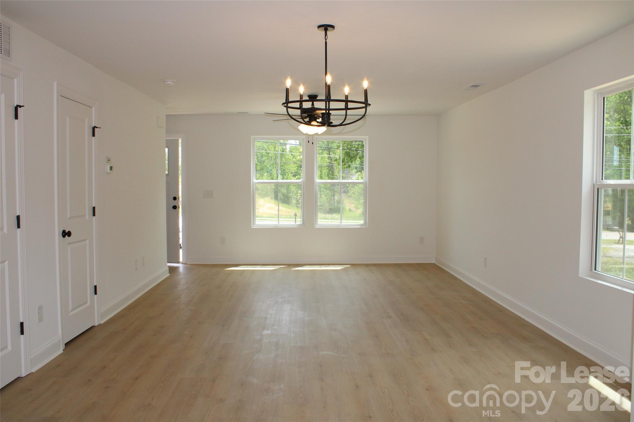 574 W Park Avenue B Property Photo 6
