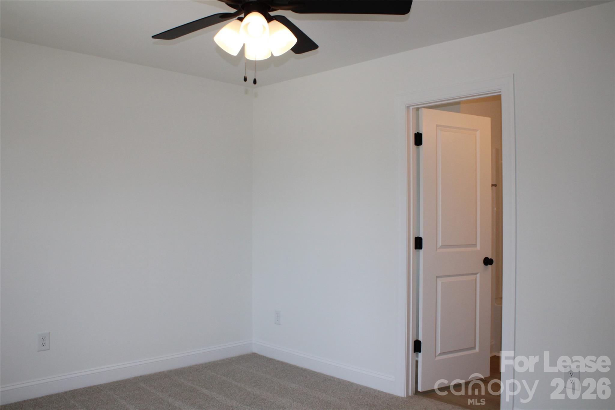 574 W Park Avenue B Property Photo 10