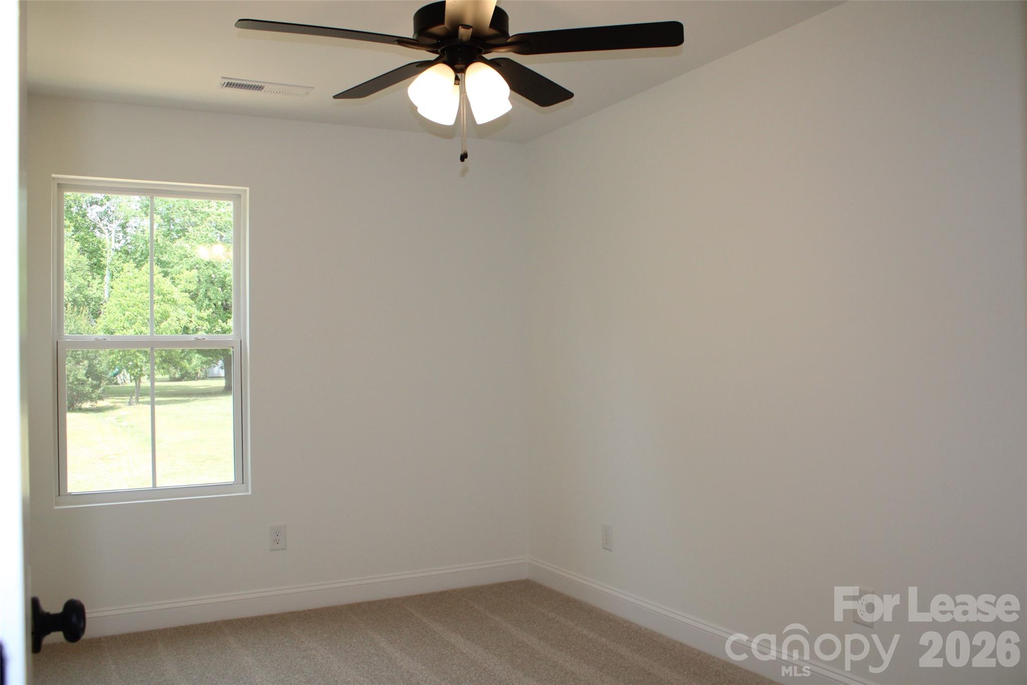 574 W Park Avenue B Property Photo 17